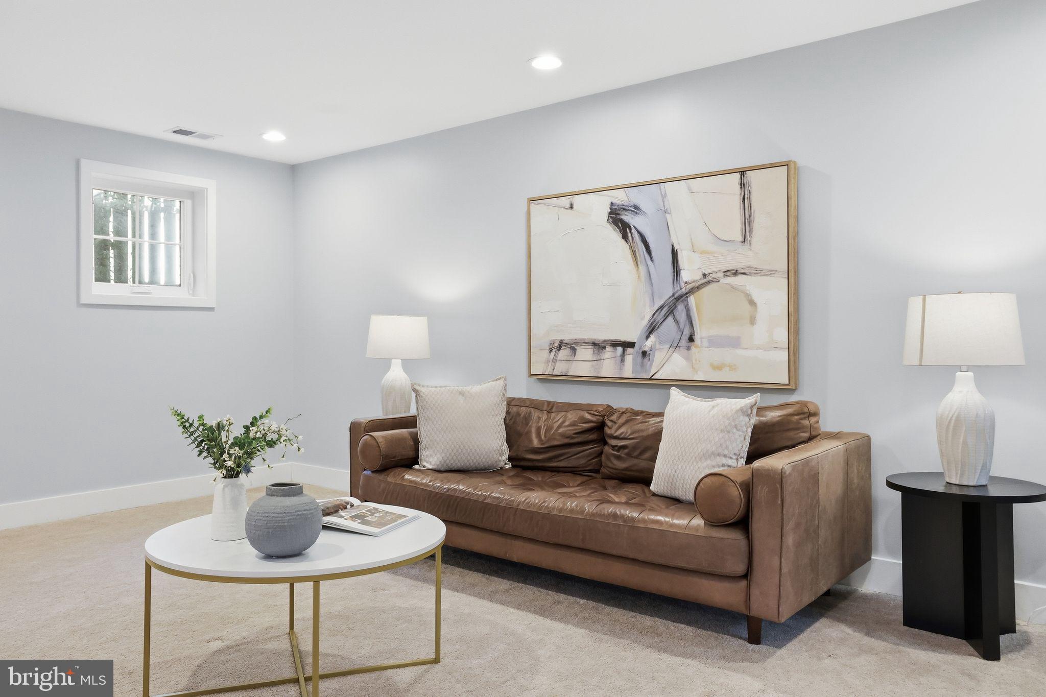 OAKLAND TERRACE - Residential