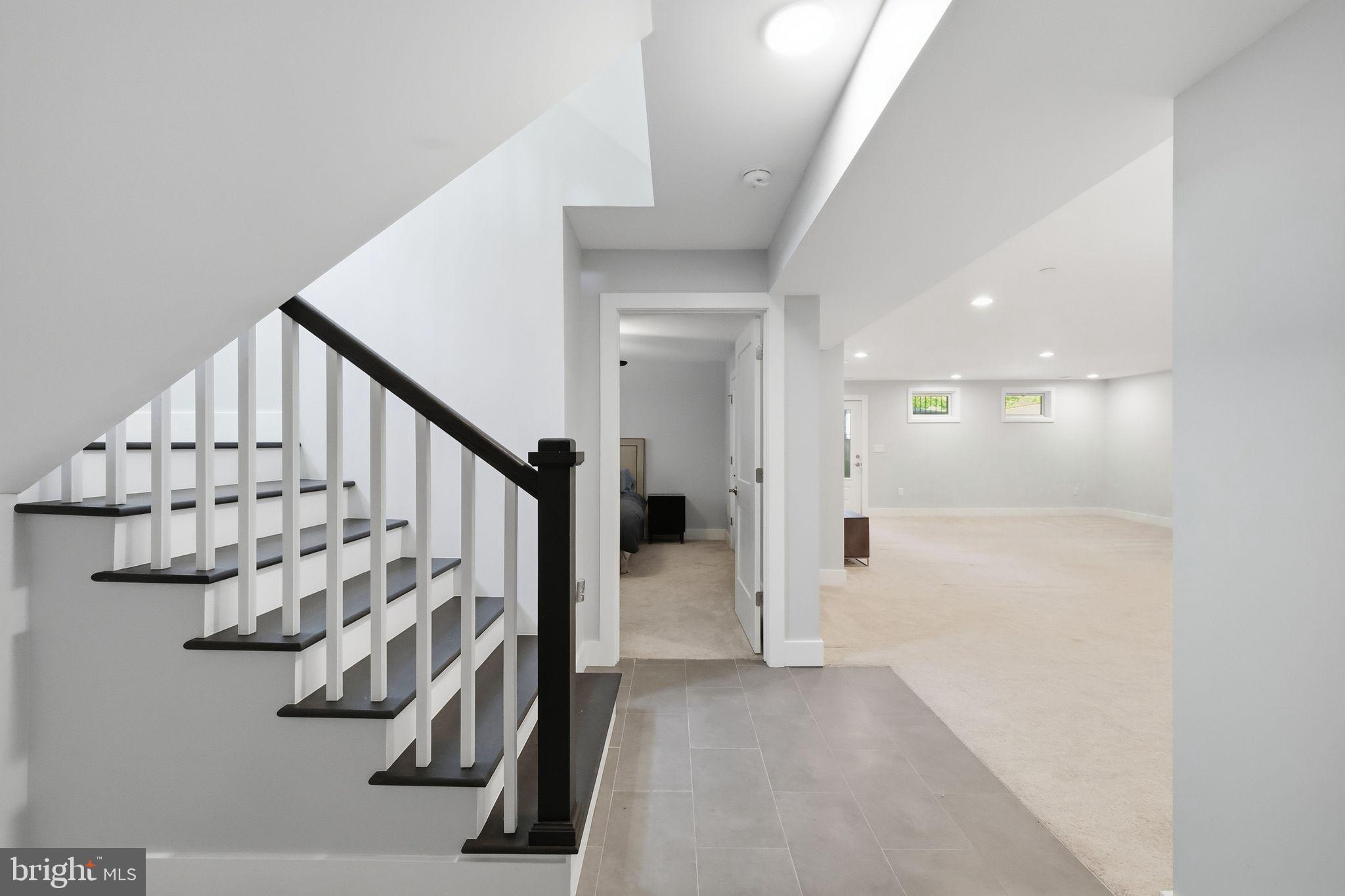 OAKLAND TERRACE - Residential