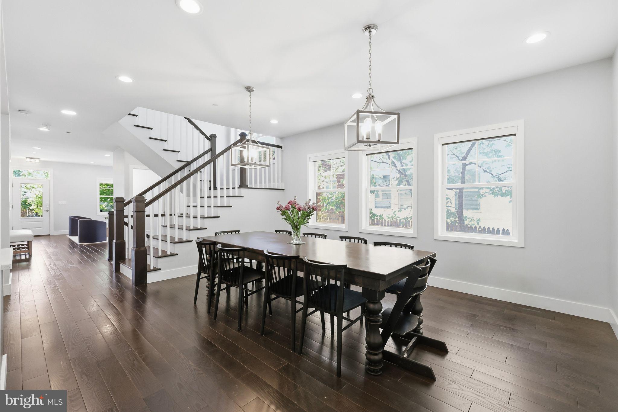 OAKLAND TERRACE - Residential