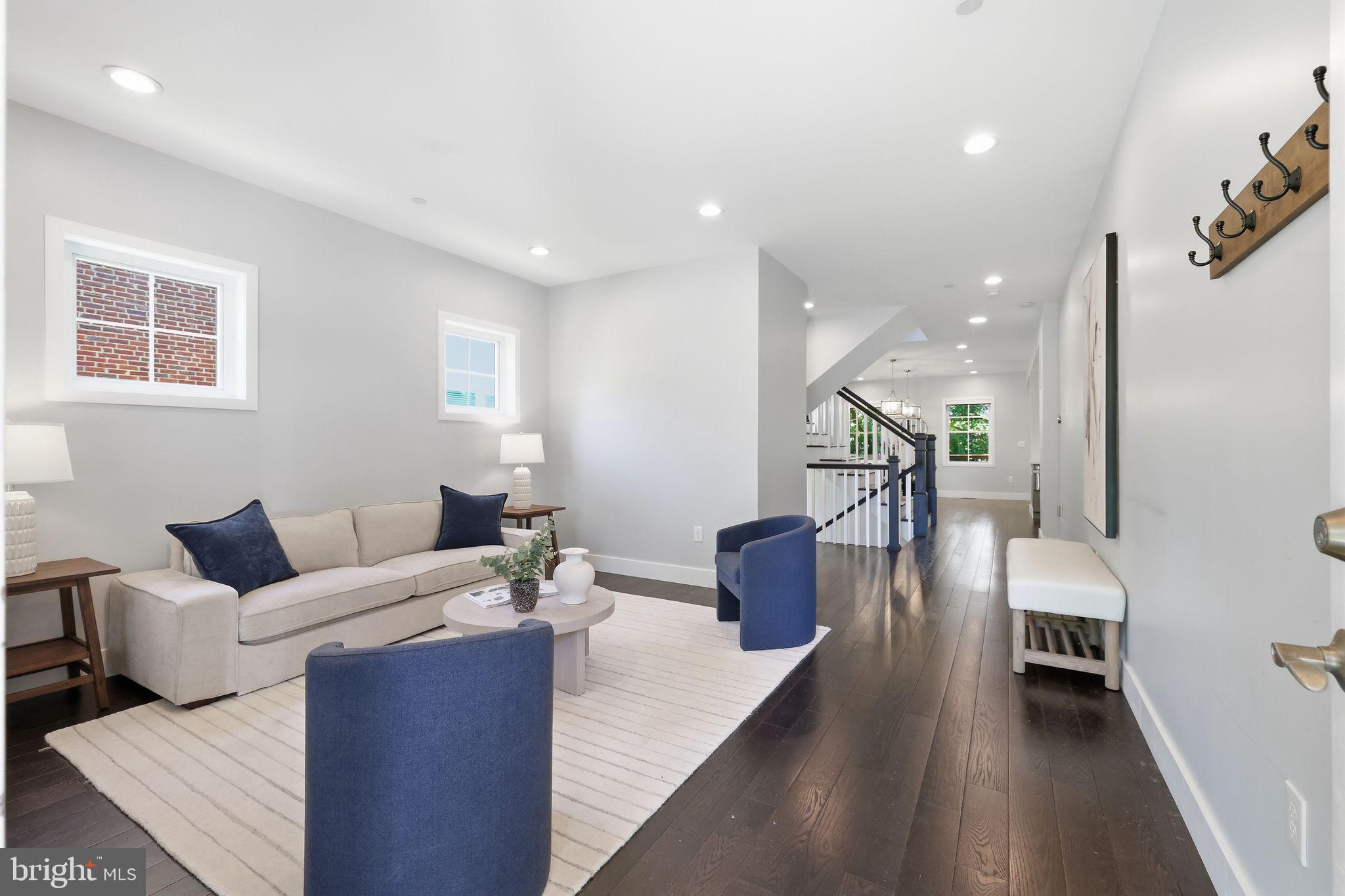OAKLAND TERRACE - Residential