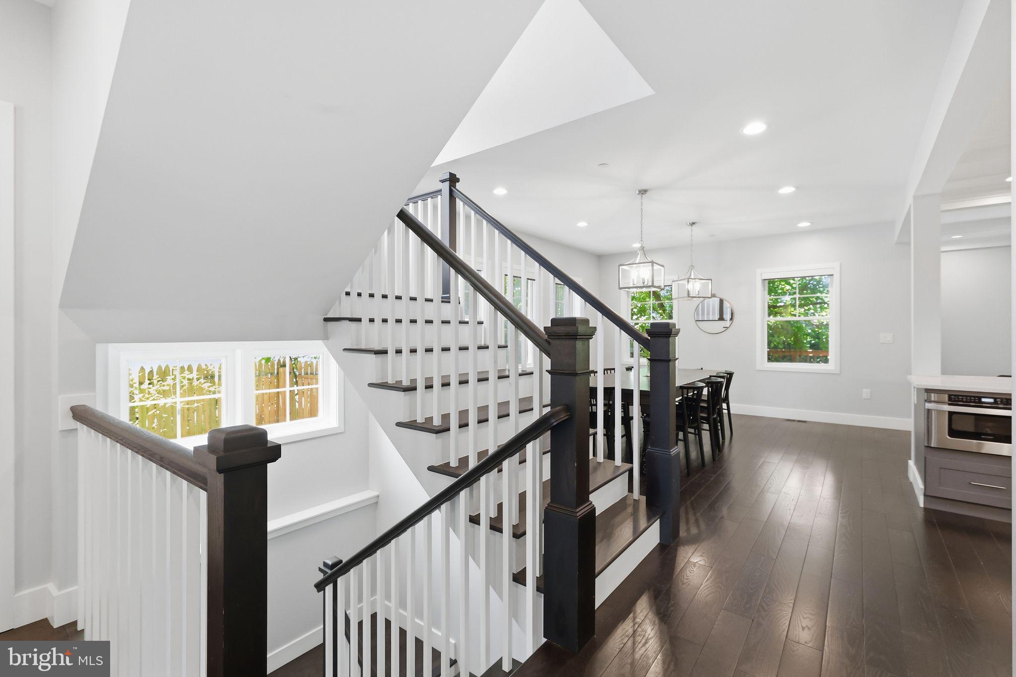 OAKLAND TERRACE - Residential