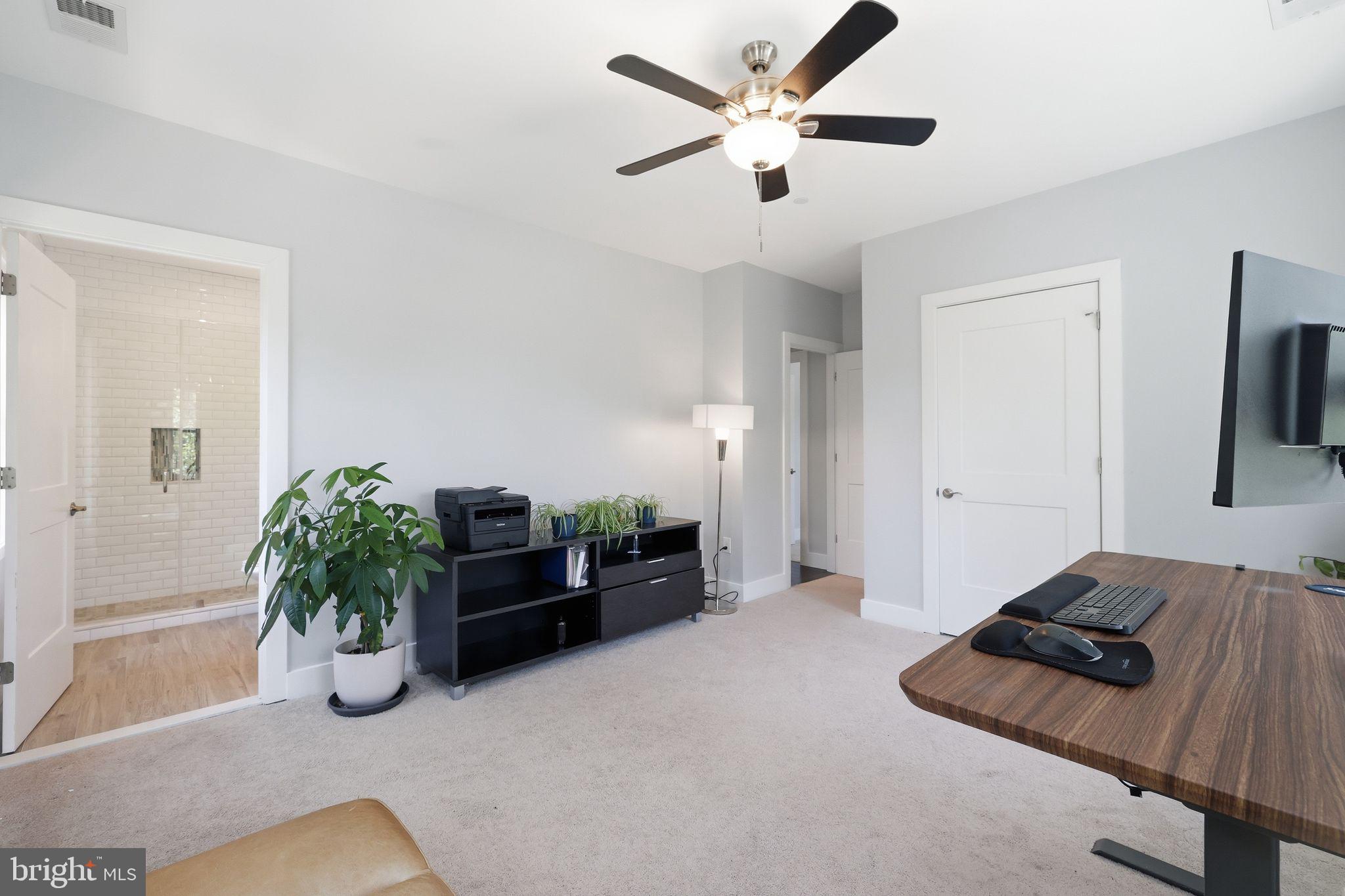 OAKLAND TERRACE - Residential