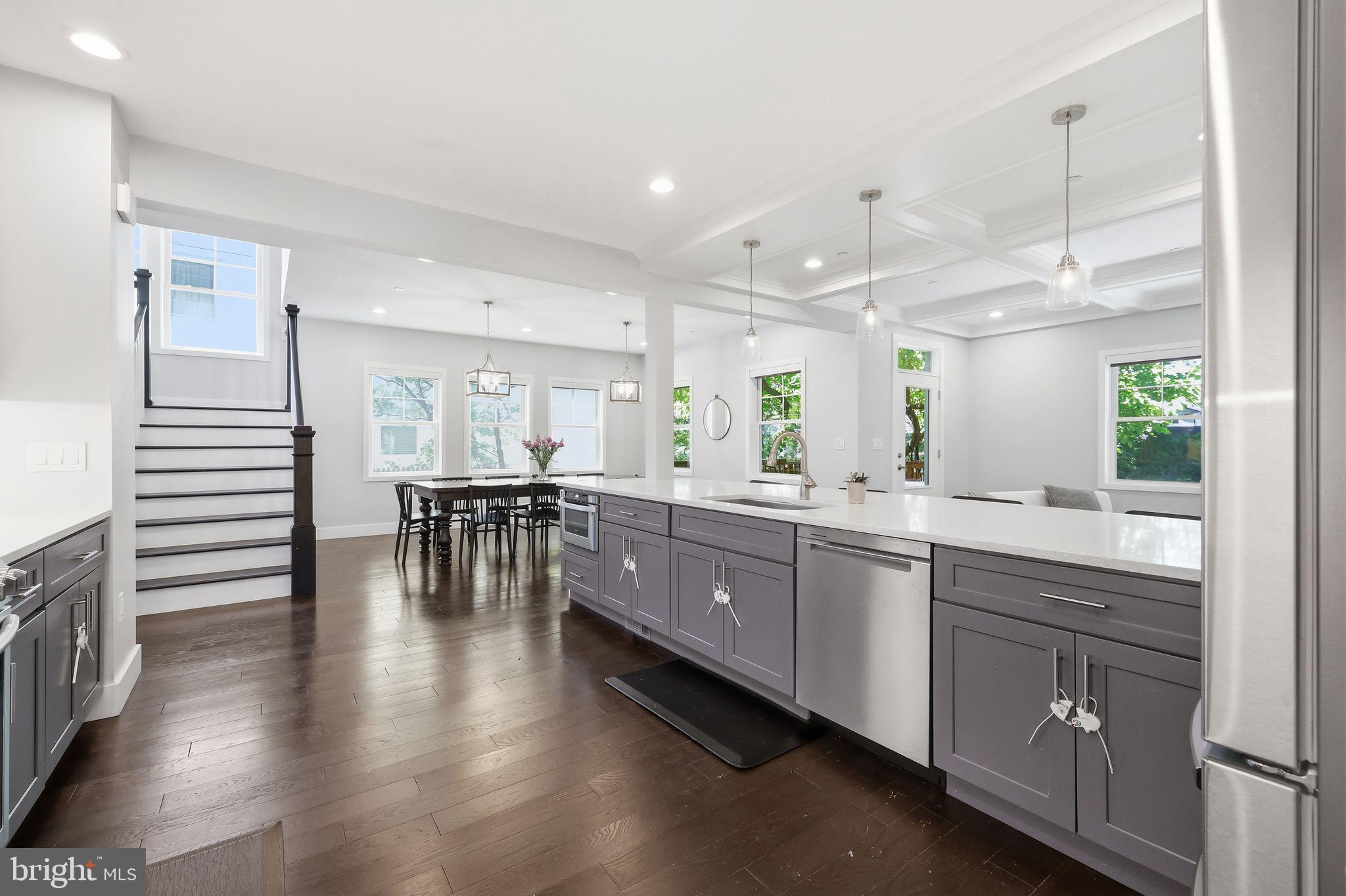 OAKLAND TERRACE - Residential