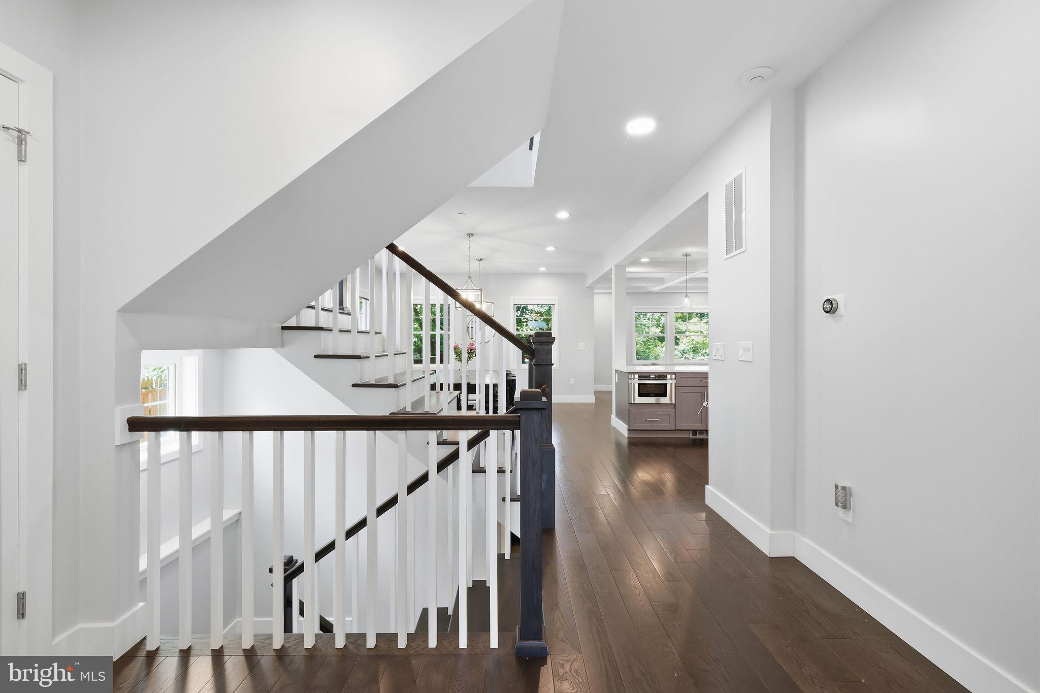 OAKLAND TERRACE - Residential