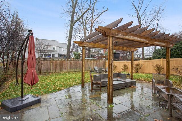 GLENCARLYN - Residential Lease