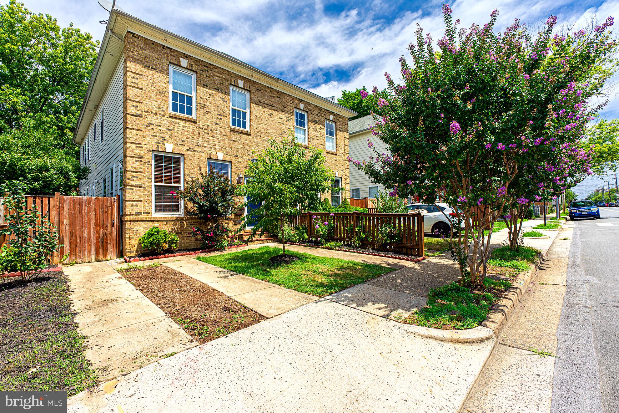 BEAUMONT - Residential Lease