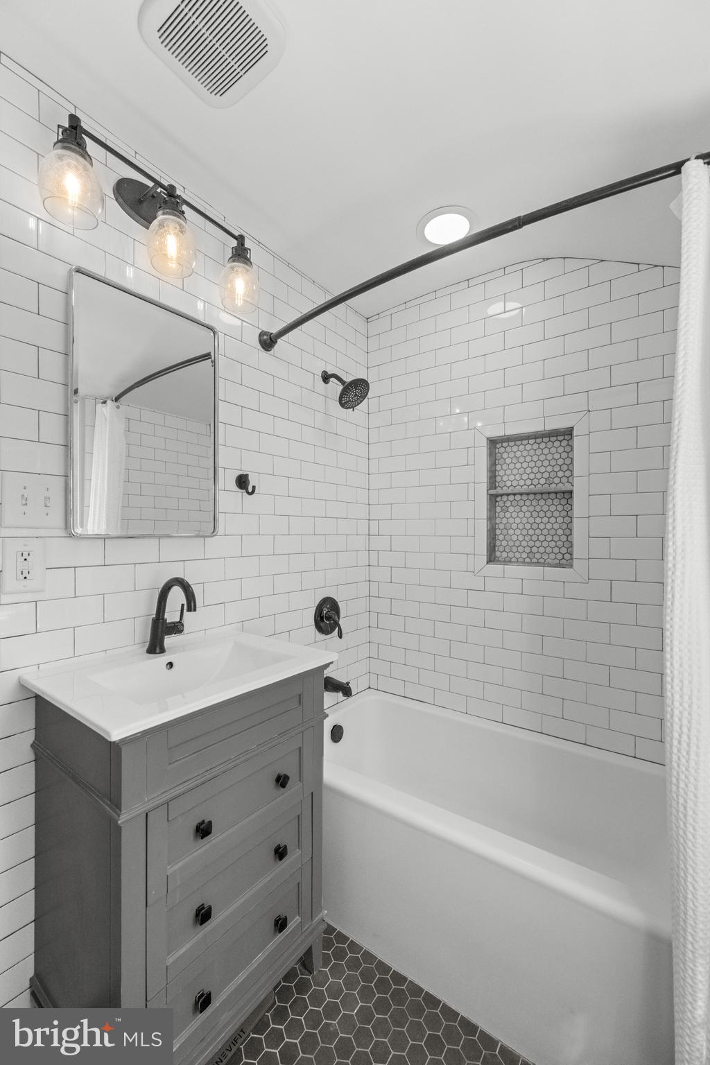 LYNNWOOD - Residential