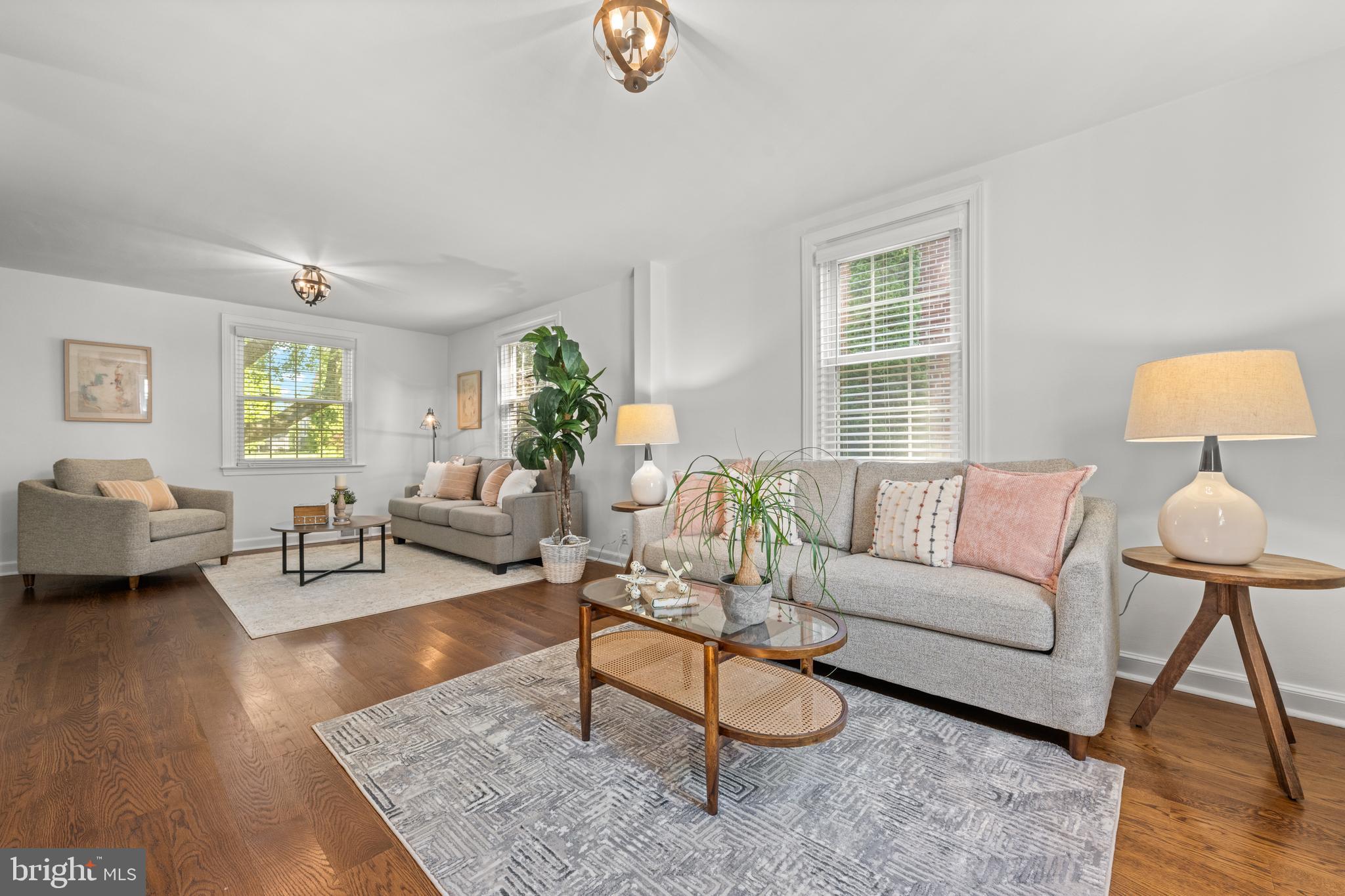 LYNNWOOD - Residential
