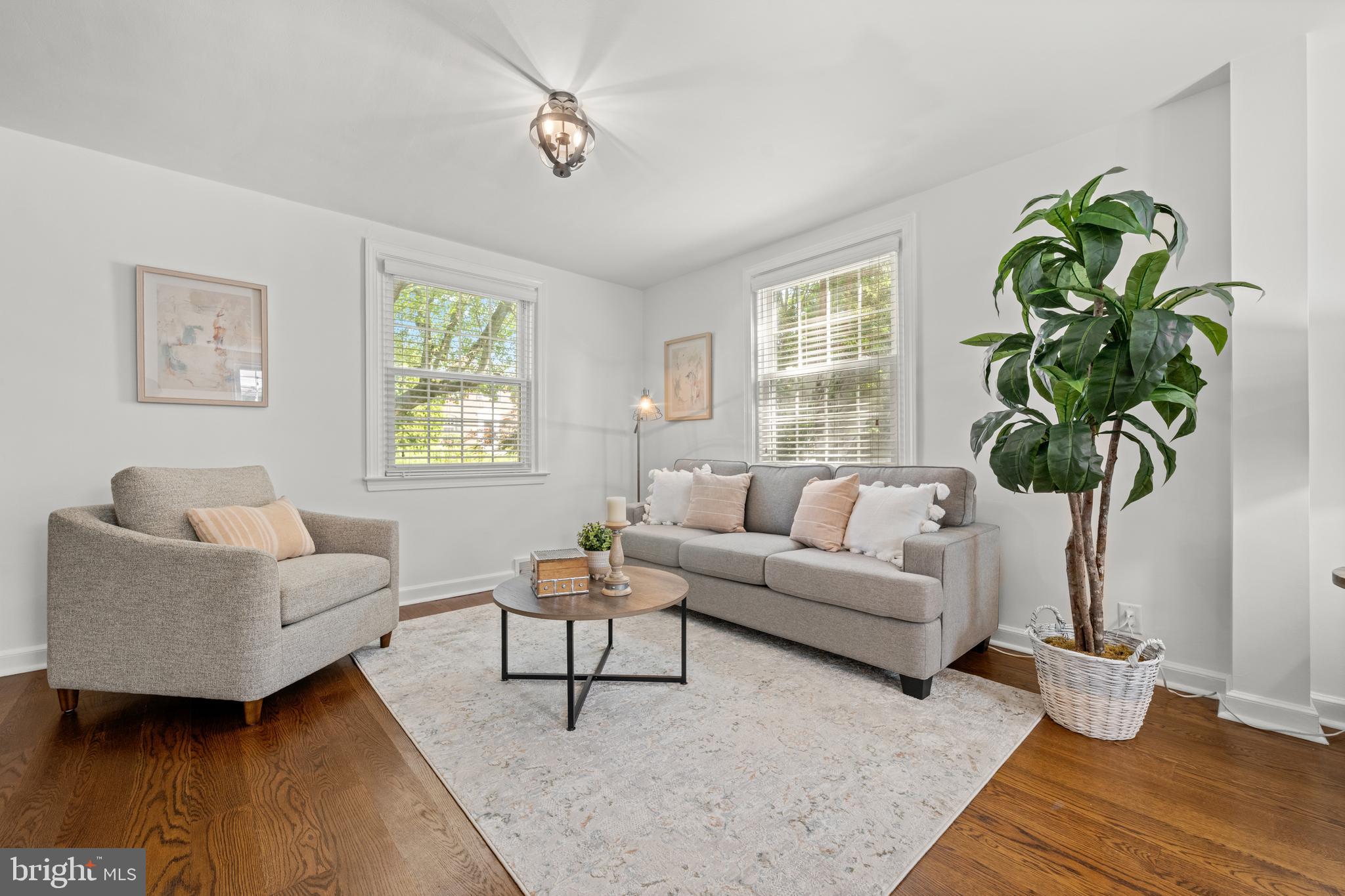 LYNNWOOD - Residential