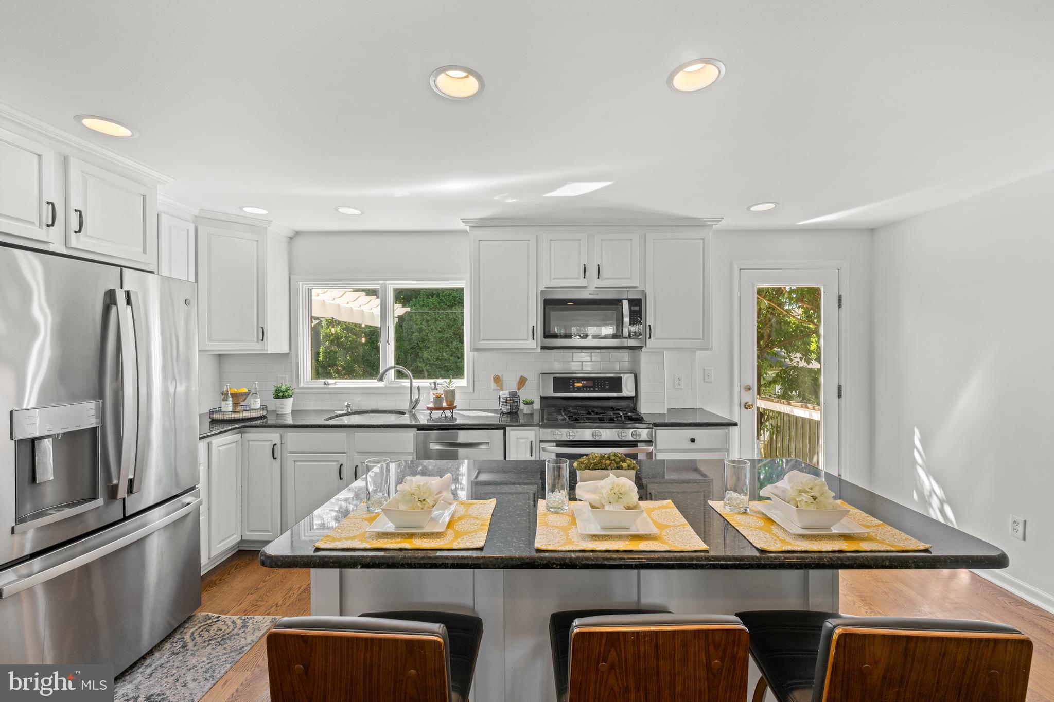 LYNNWOOD - Residential