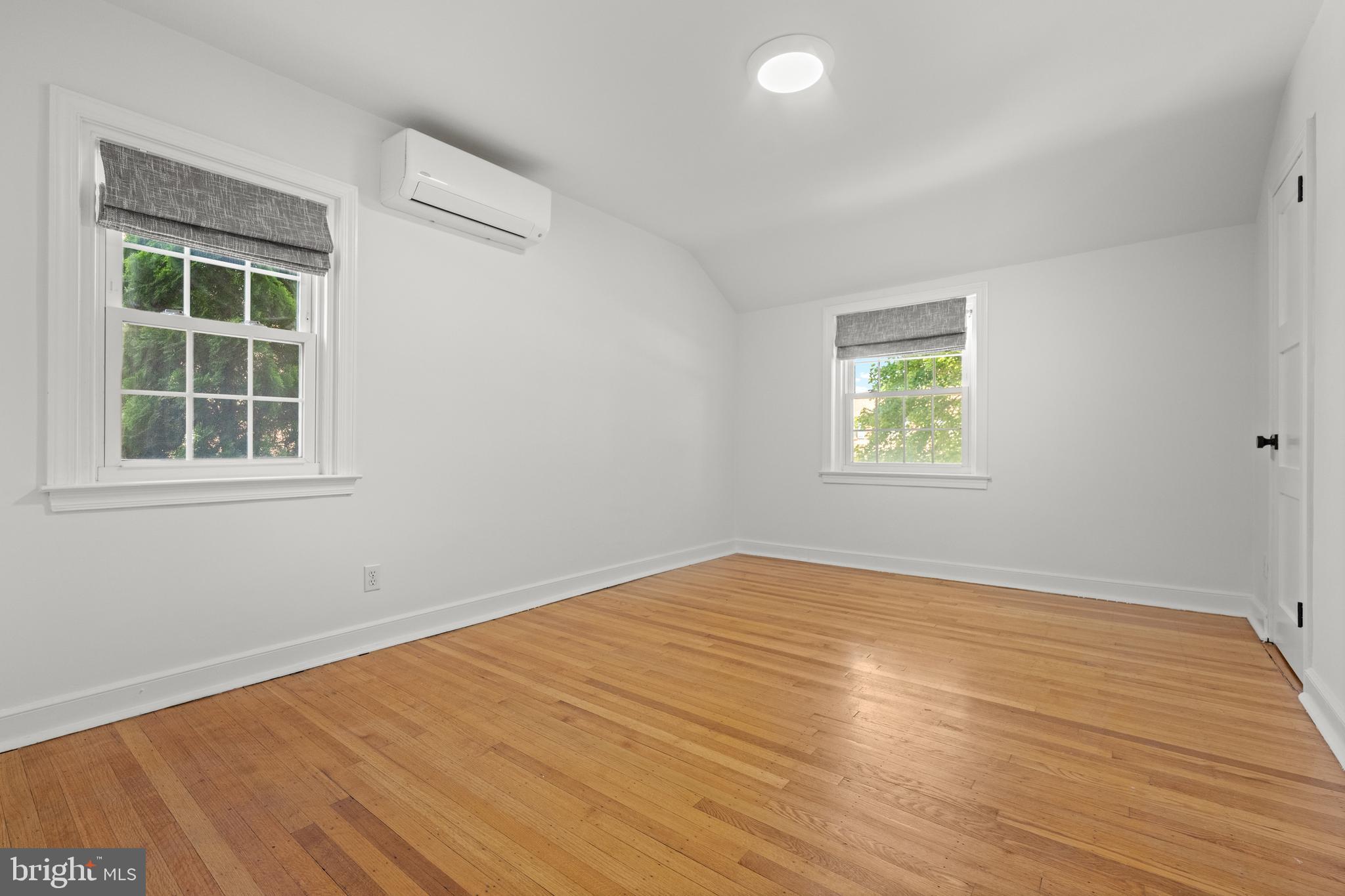 LYNNWOOD - Residential