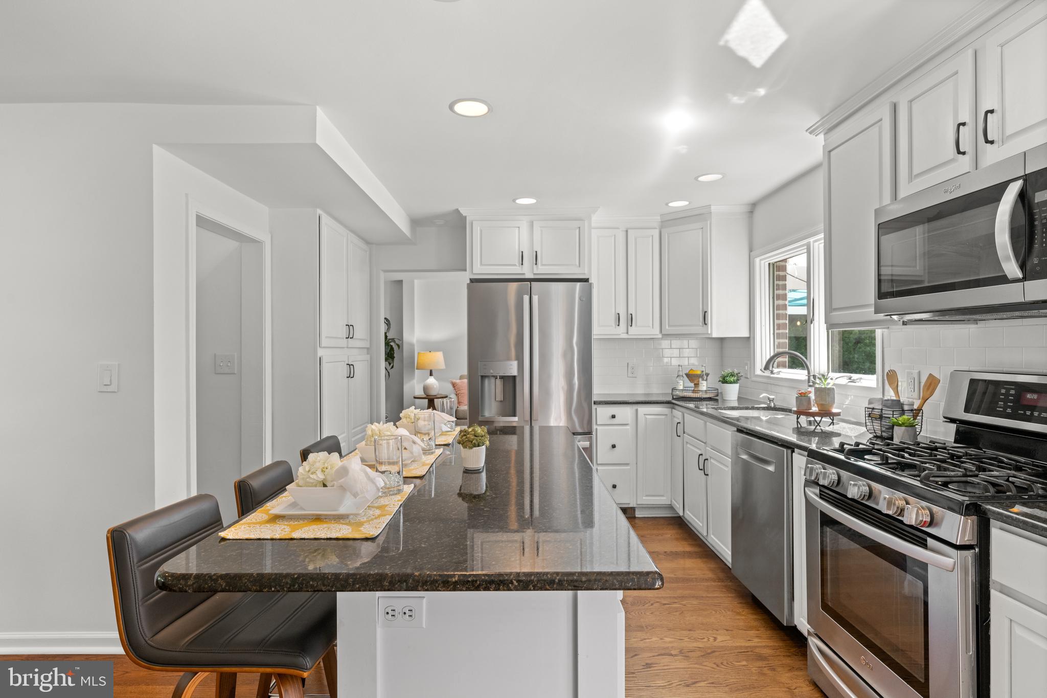 LYNNWOOD - Residential
