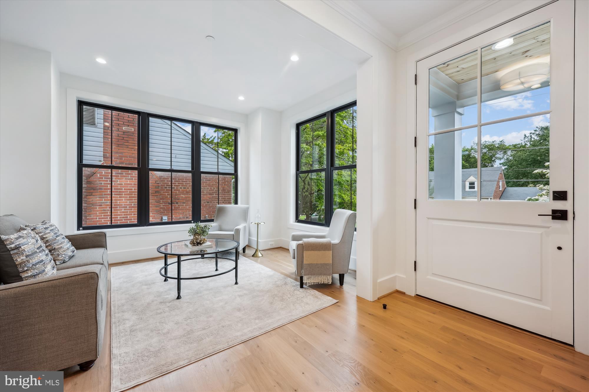 HENDRY ESTATES - Residential