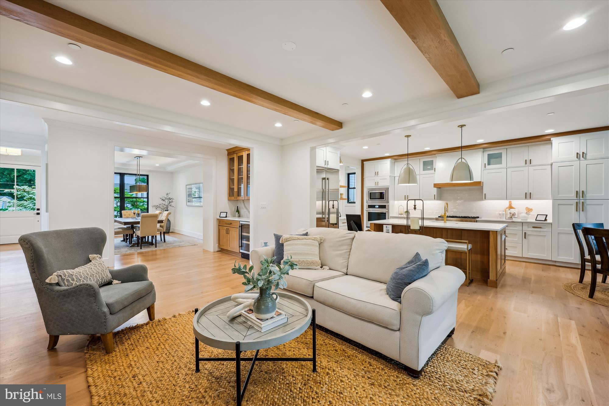 HENDRY ESTATES - Residential