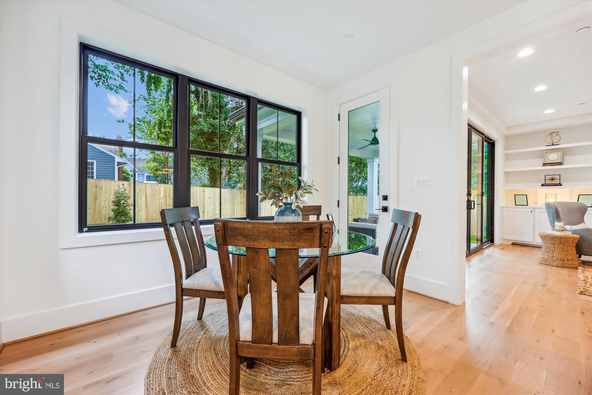HENDRY ESTATES - Residential