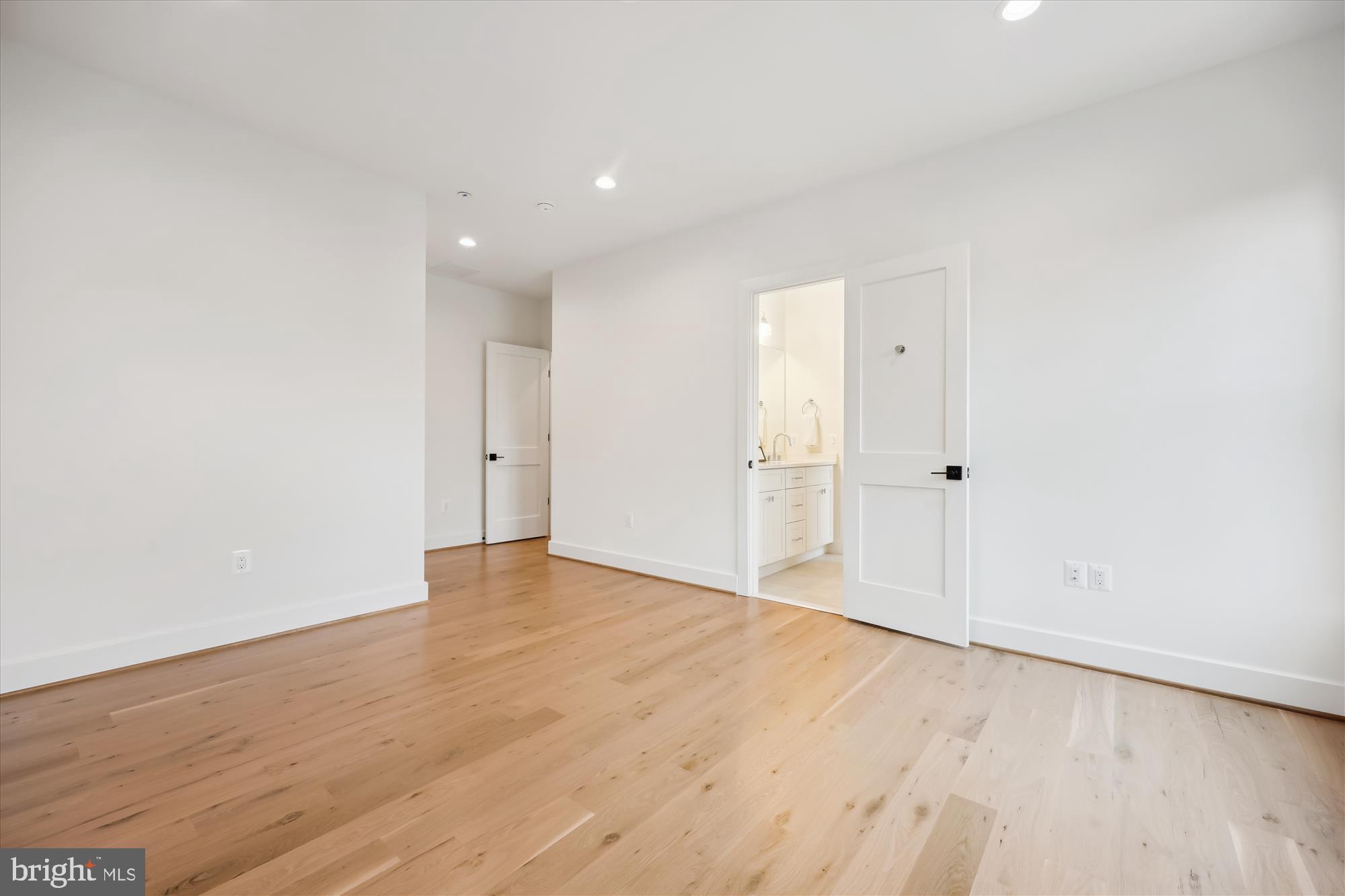 HENDRY ESTATES - Residential