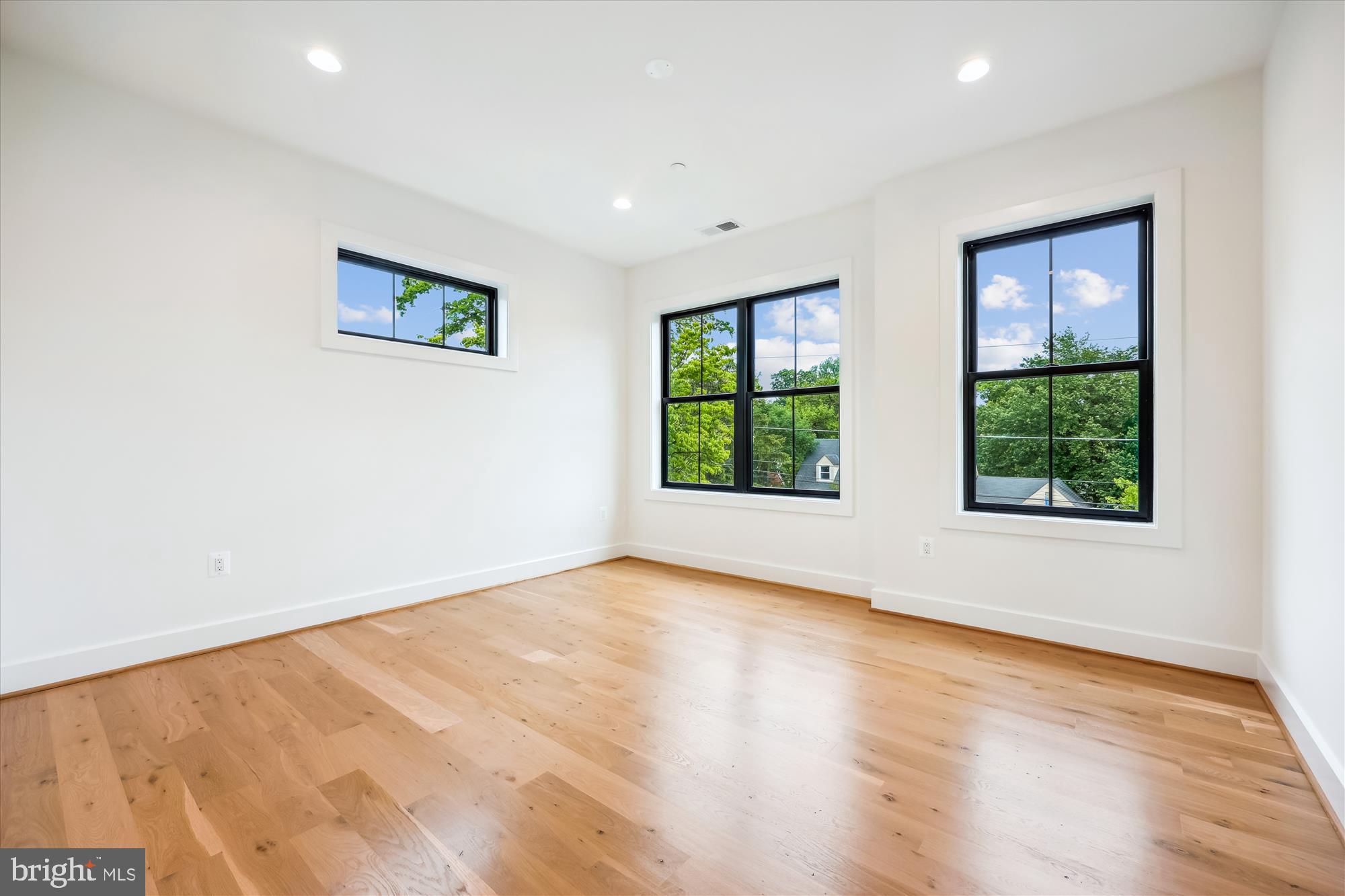 HENDRY ESTATES - Residential