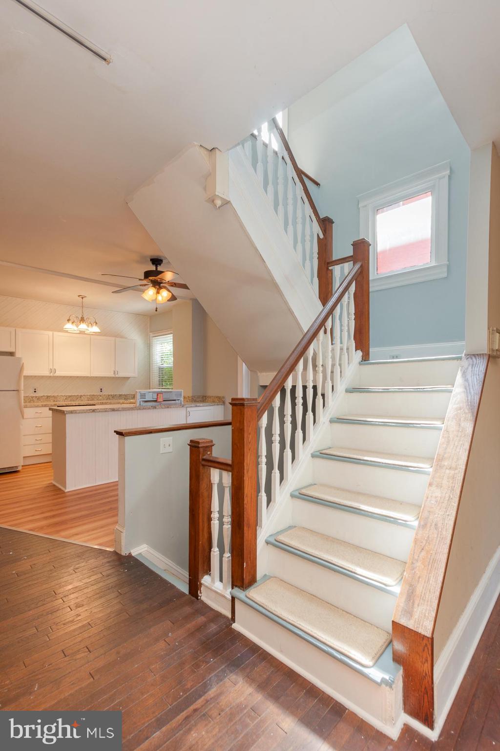 CHARLES VILLAGE - Residential Lease