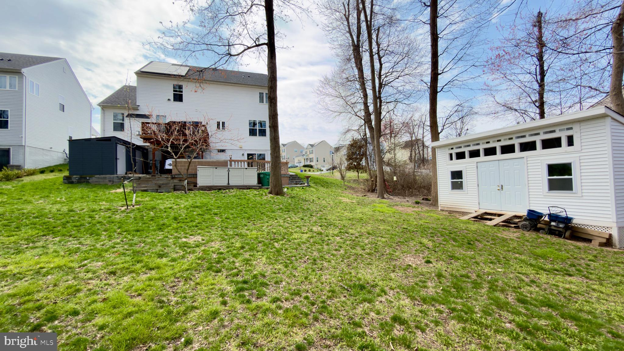 COLONIAL ESTATES II - Residential