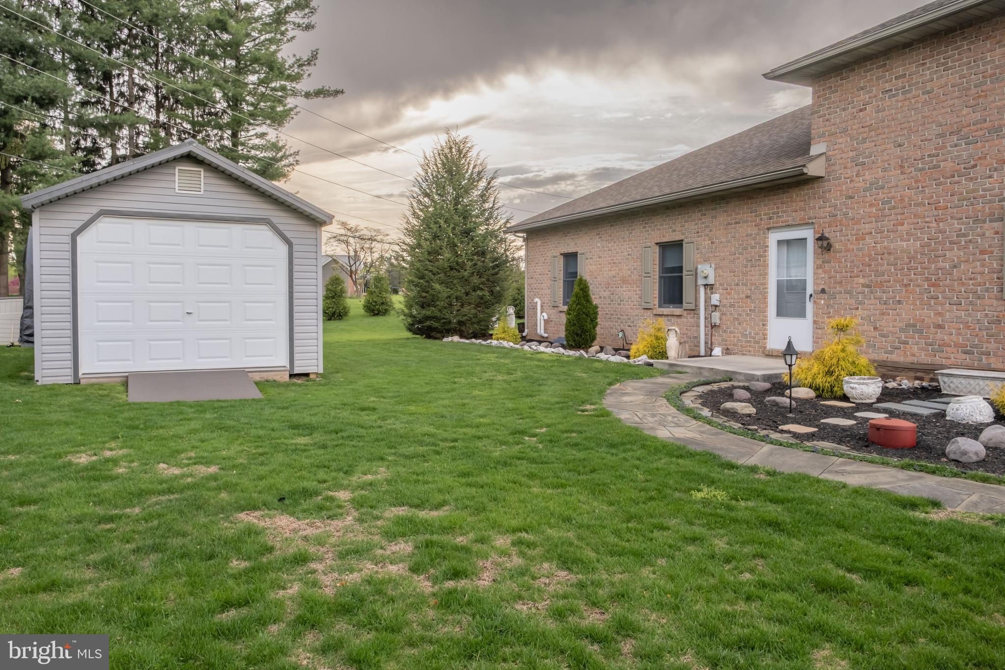SOUTHAMPTON TWP - Residential