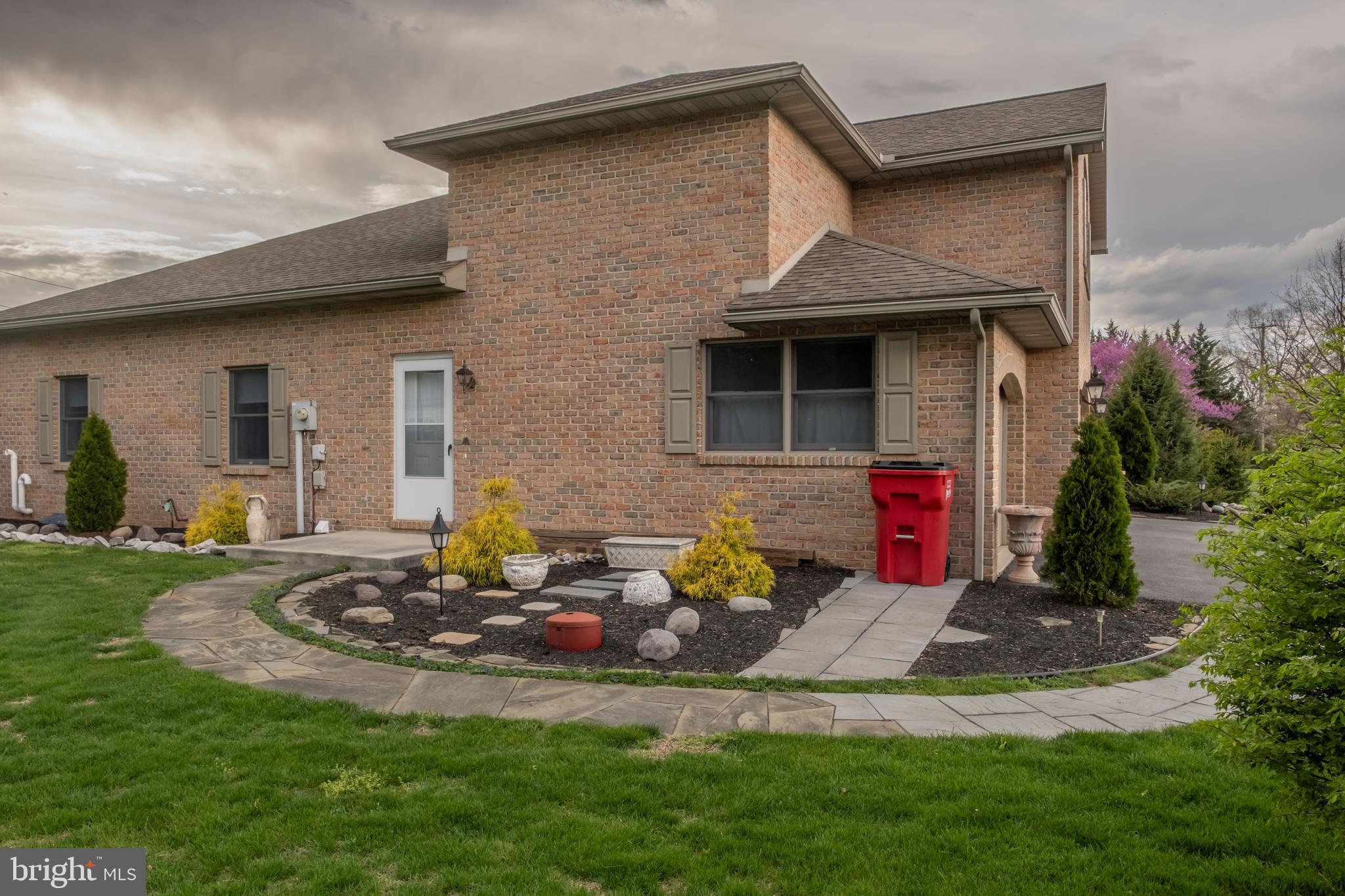 SOUTHAMPTON TWP - Residential