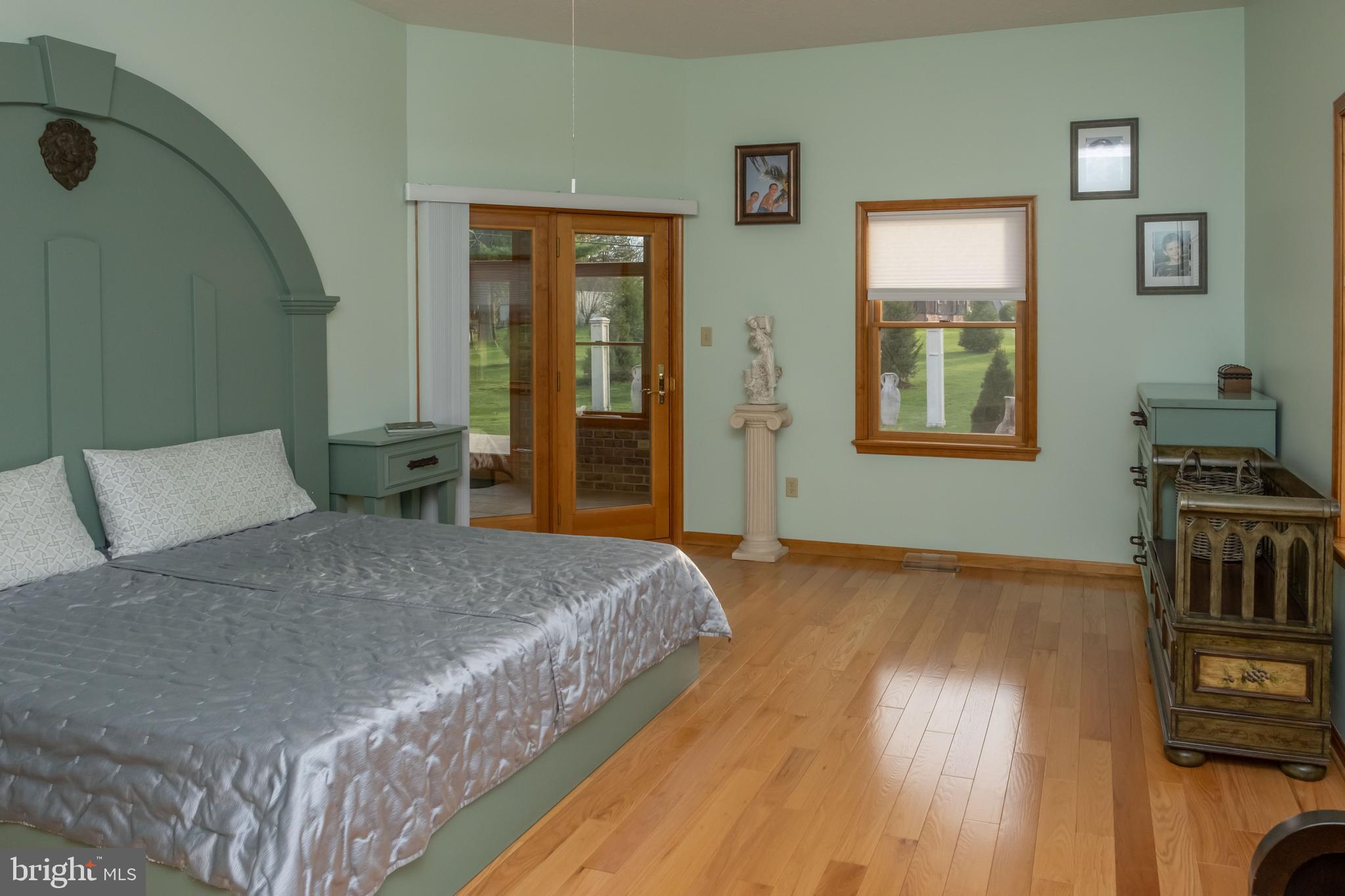 SOUTHAMPTON TWP - Residential