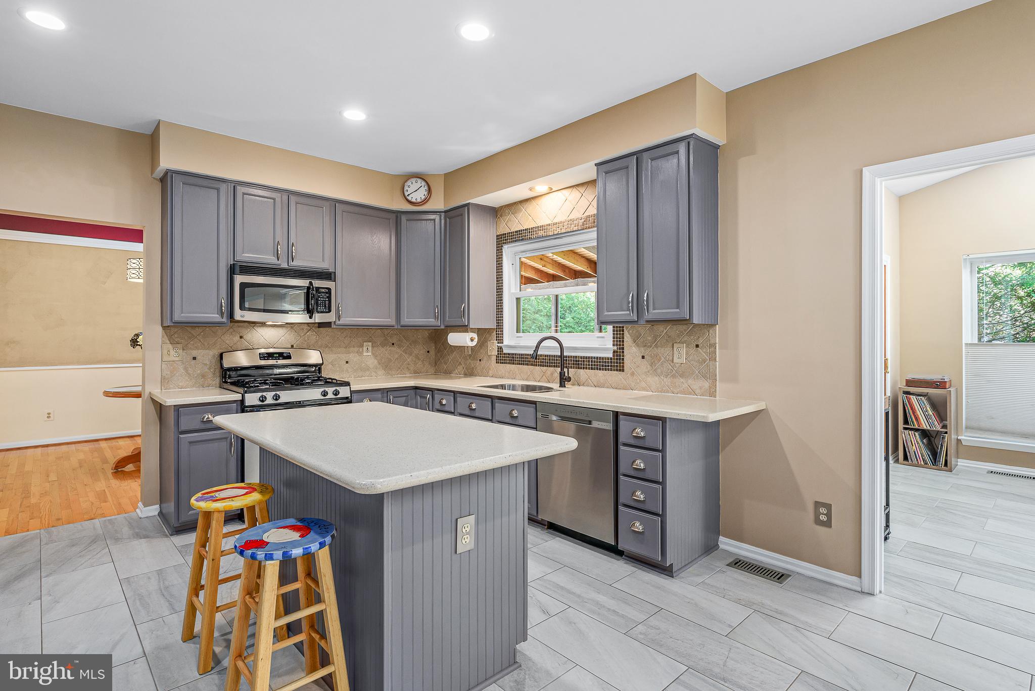 POTOMAC LAKES - Residential