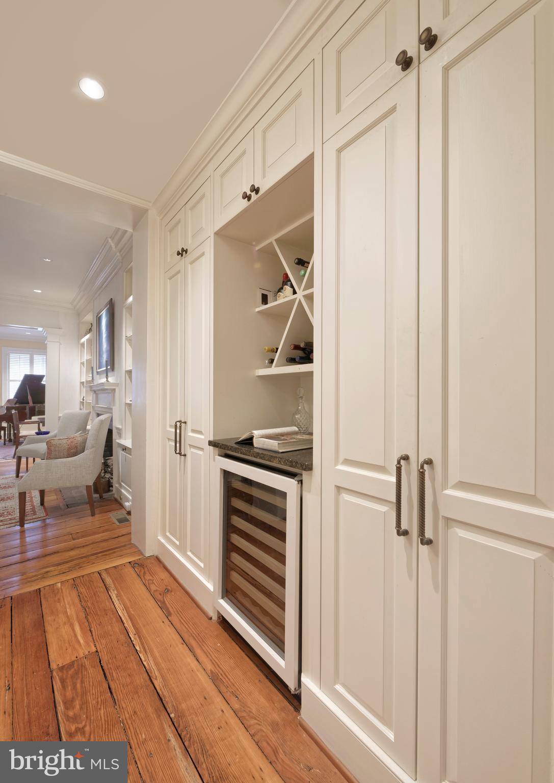 OLD TOWN ALEXANDRIA - Residential