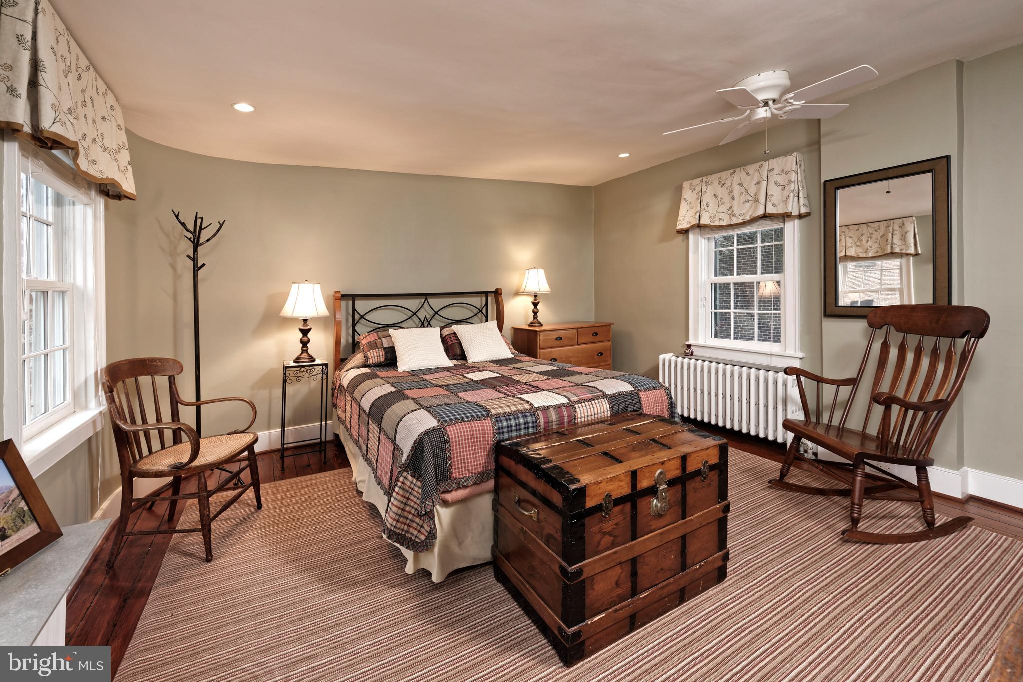 OLD TOWN ALEXANDRIA - Residential
