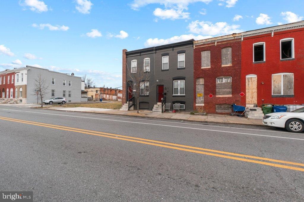 ***INVESTMENT OPPORTUNITY*** Current Rental Income Included!!!