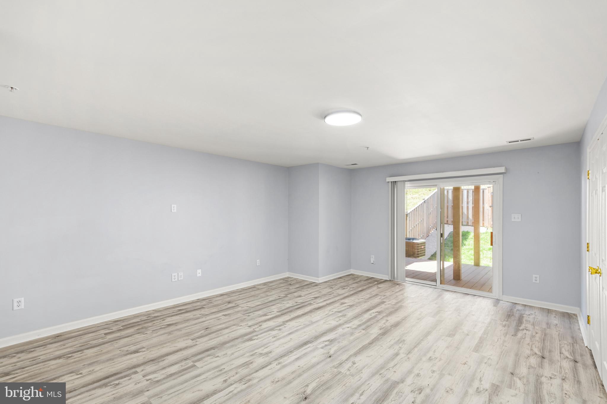 OVERLOOK - Residential Lease