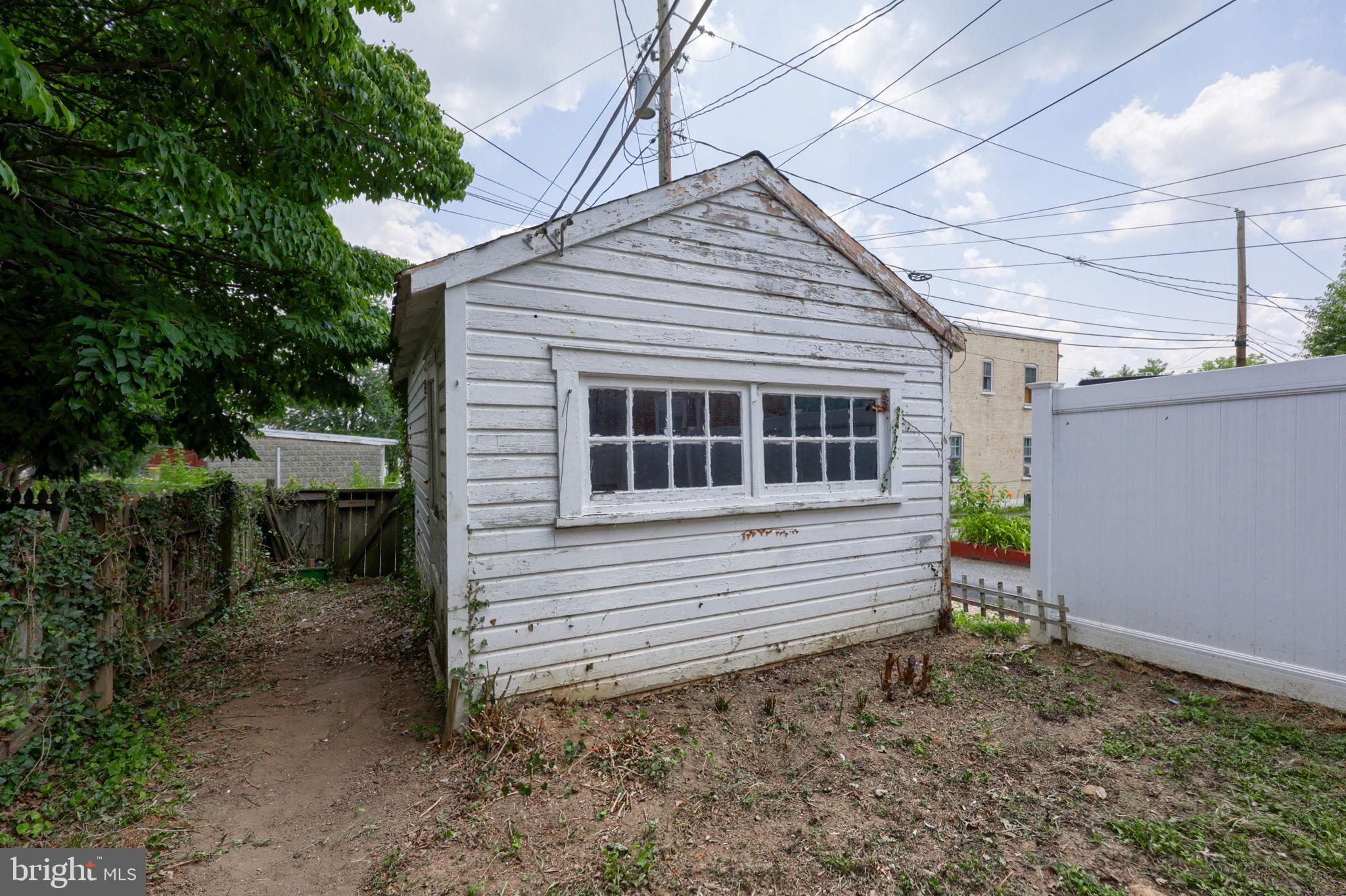 WEST END LANCASTER - Residential