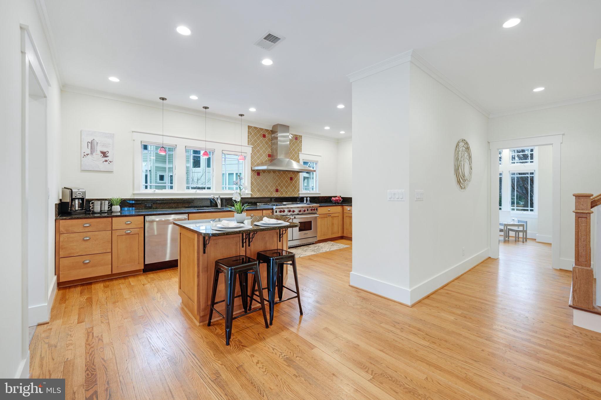 VIENNA WOODS - Residential