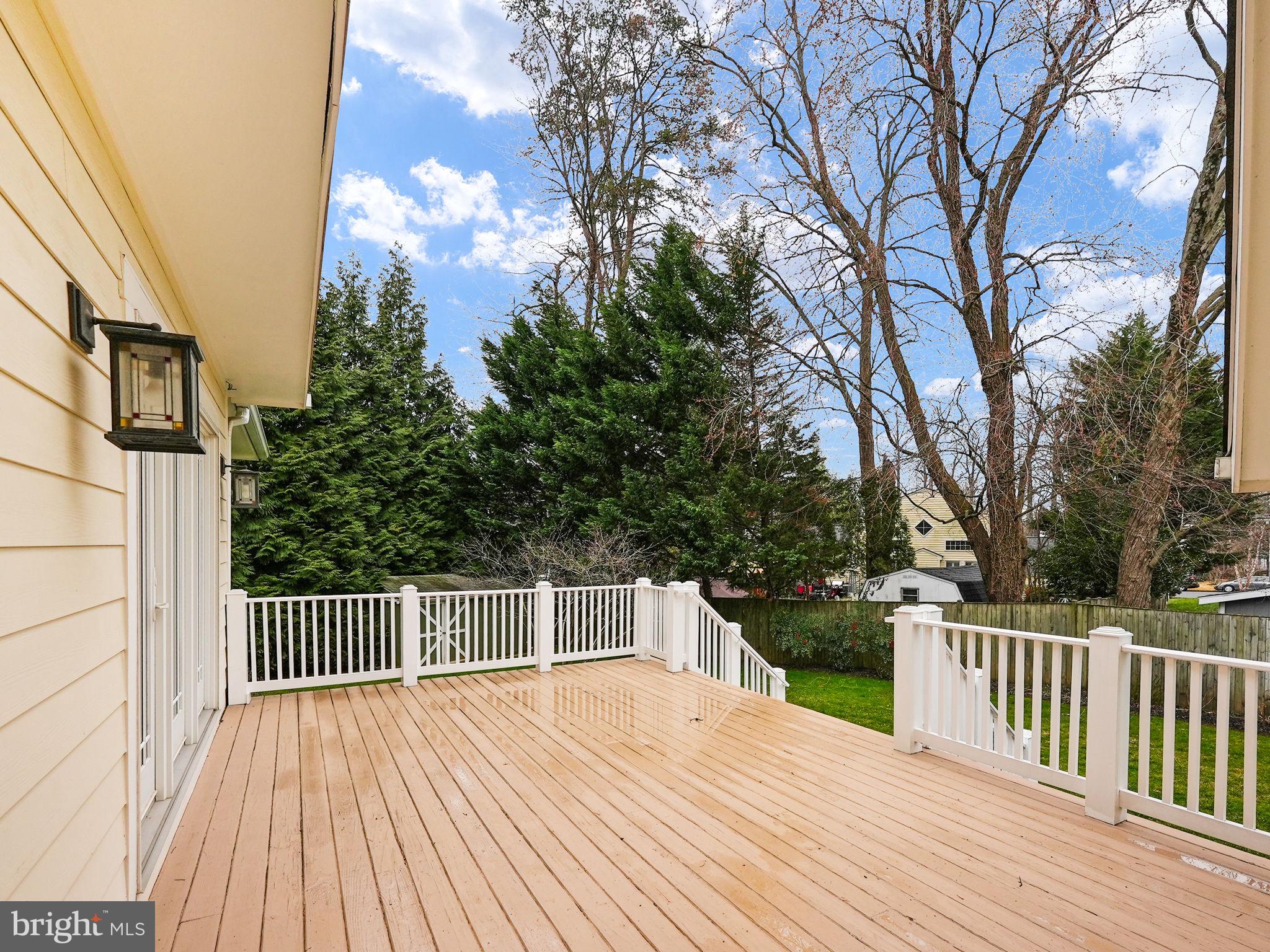 VIENNA WOODS - Residential