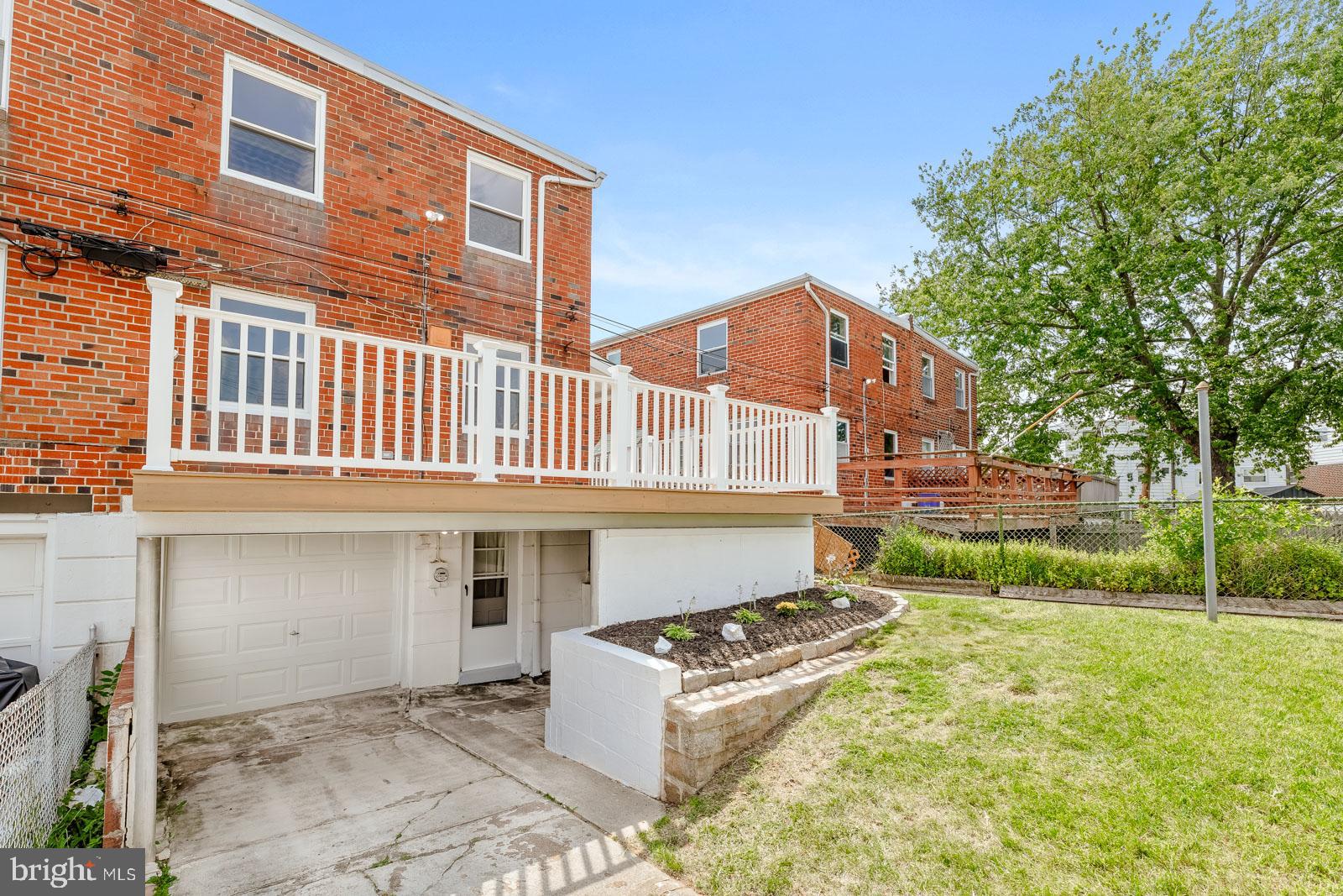 ACADEMY GARDENS - Residential