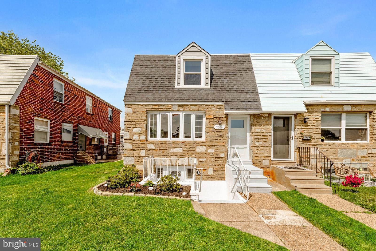 ACADEMY GARDENS - Residential