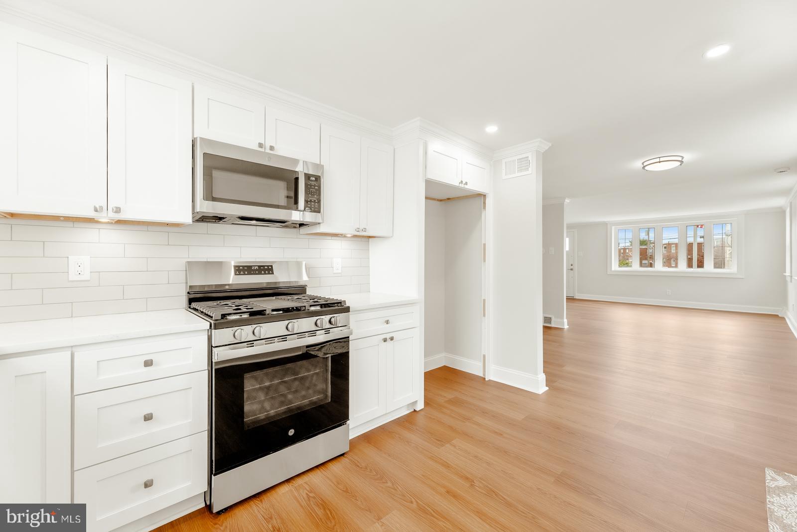 ACADEMY GARDENS - Residential