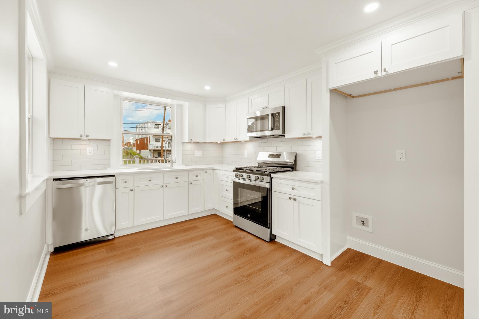 ACADEMY GARDENS - Residential