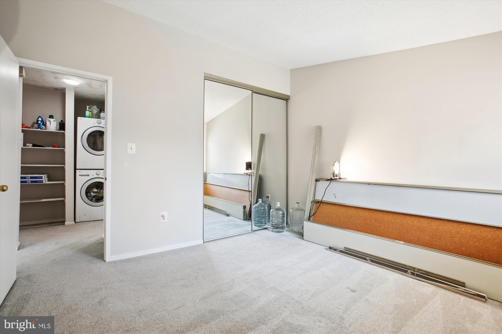 VILLARIDGE - Residential