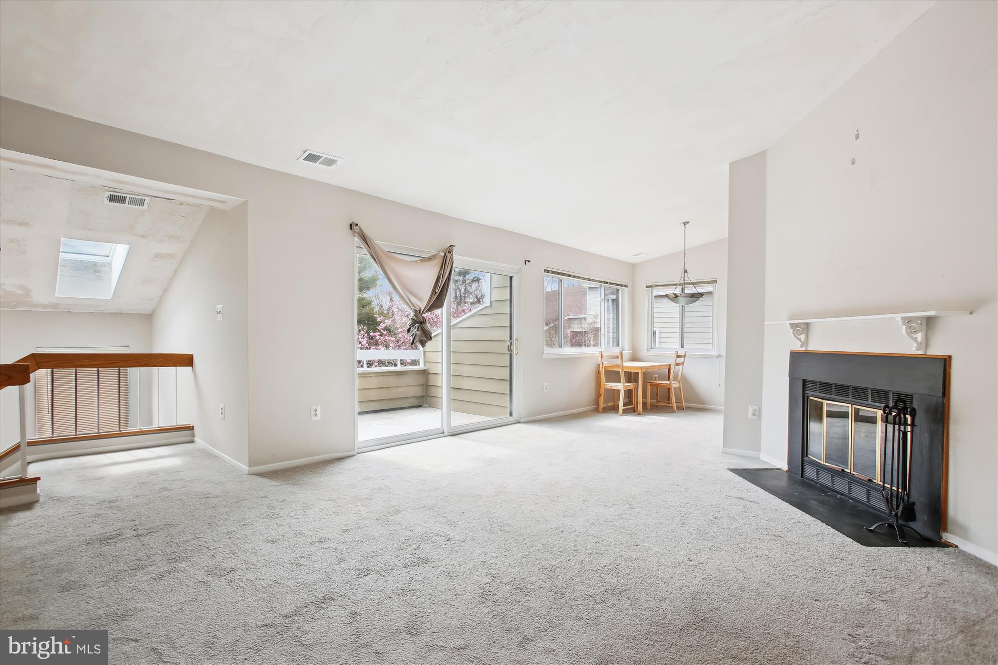 VILLARIDGE - Residential