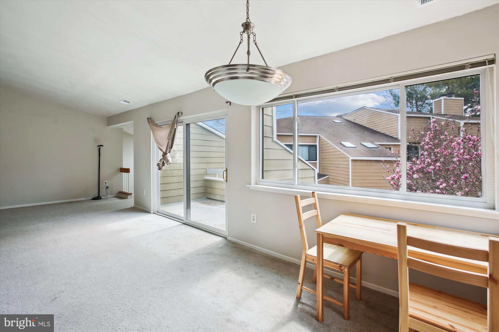 VILLARIDGE - Residential