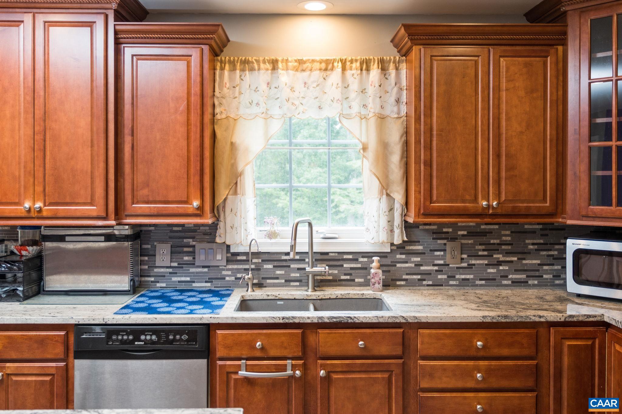 FOX HOLLOW - Residential