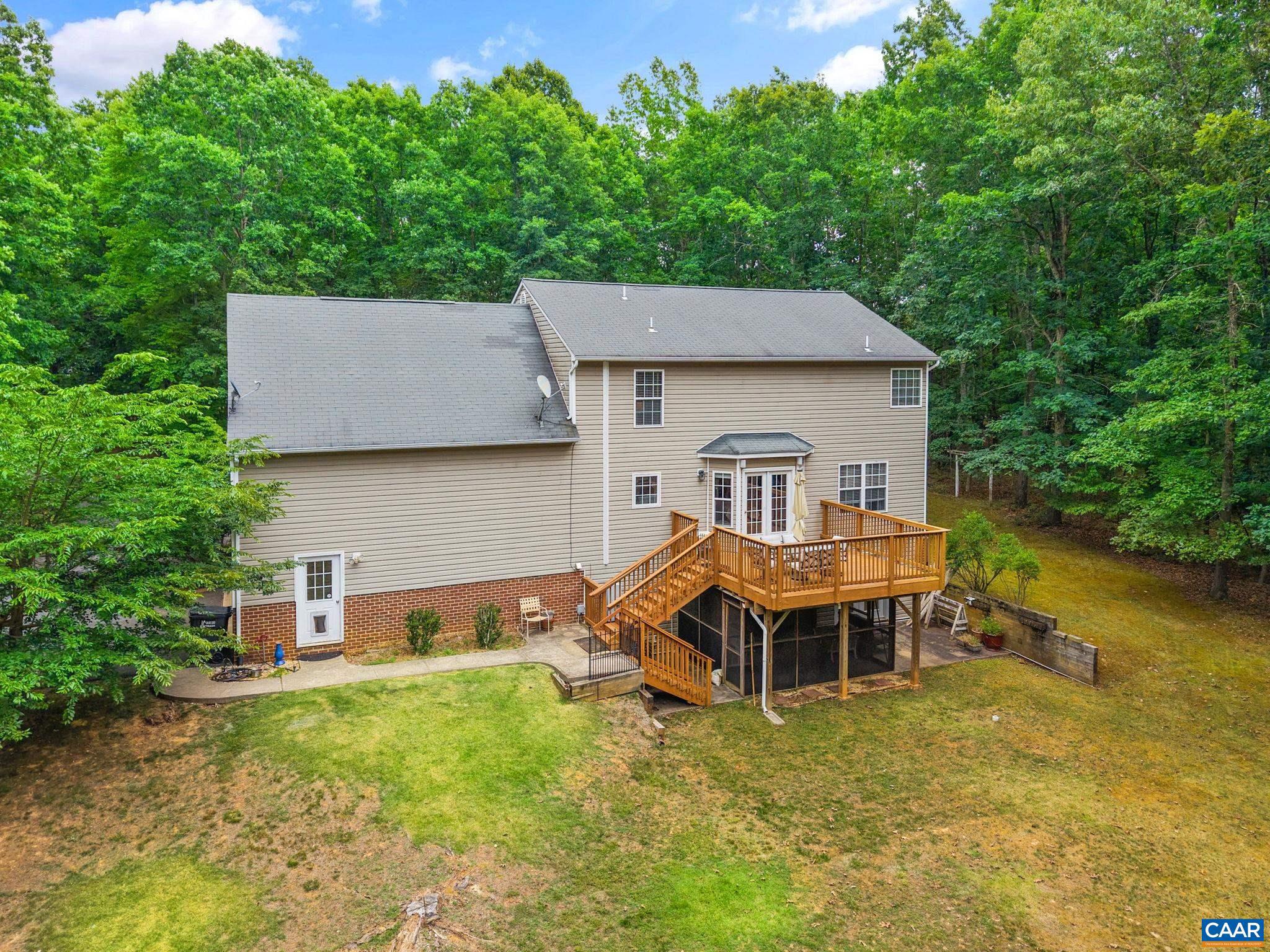 FOX HOLLOW - Residential