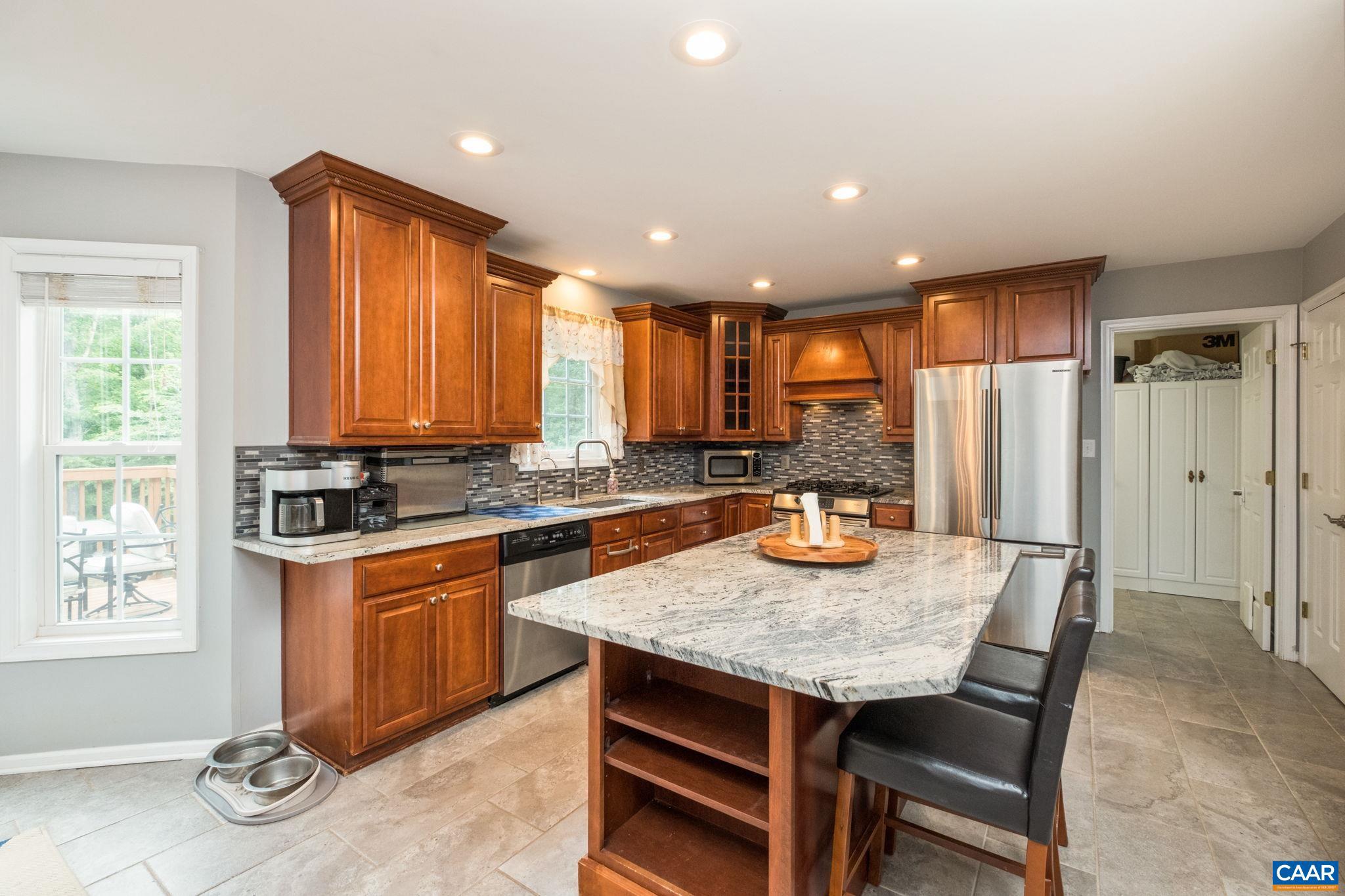 FOX HOLLOW - Residential