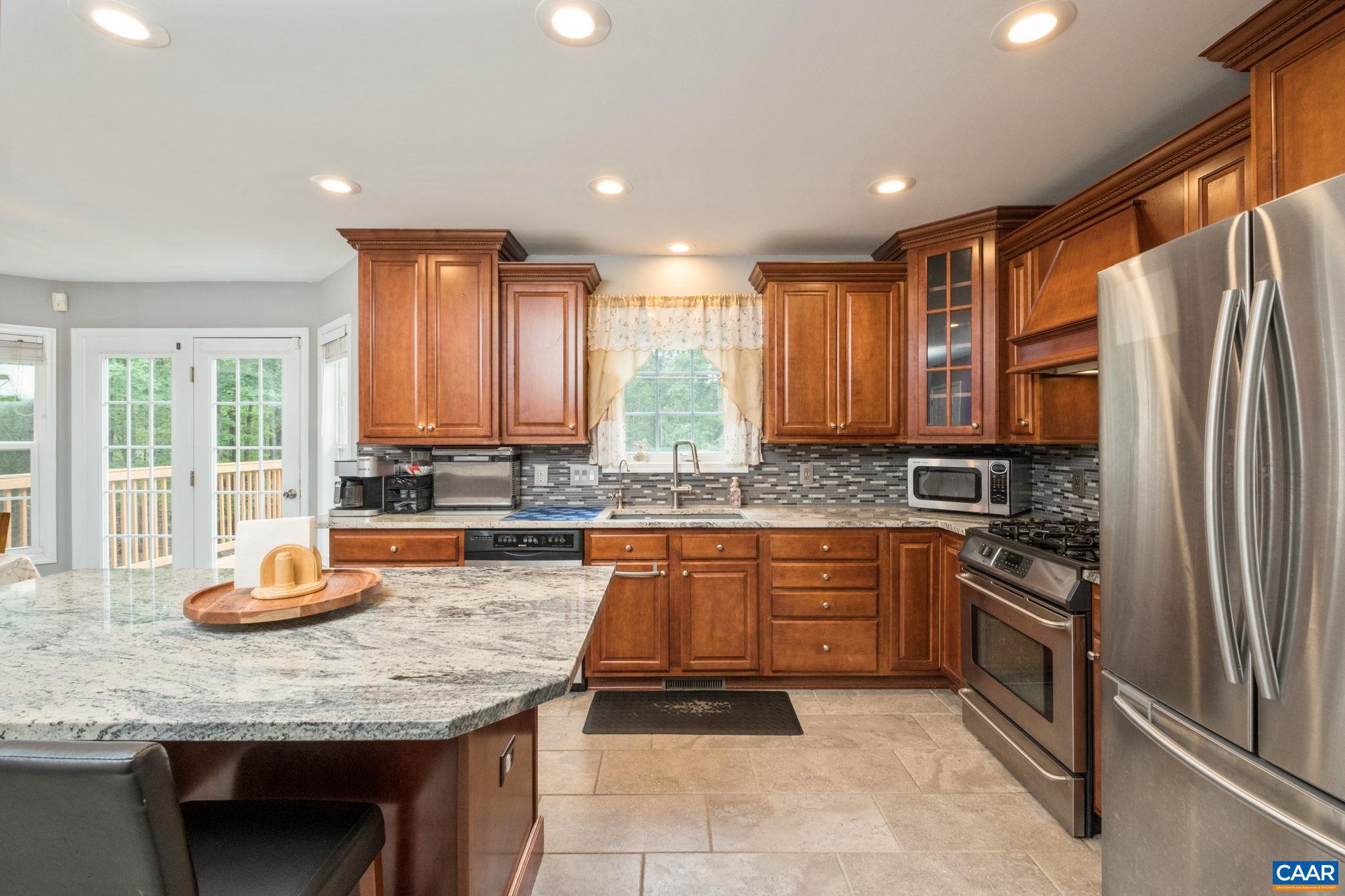 FOX HOLLOW - Residential