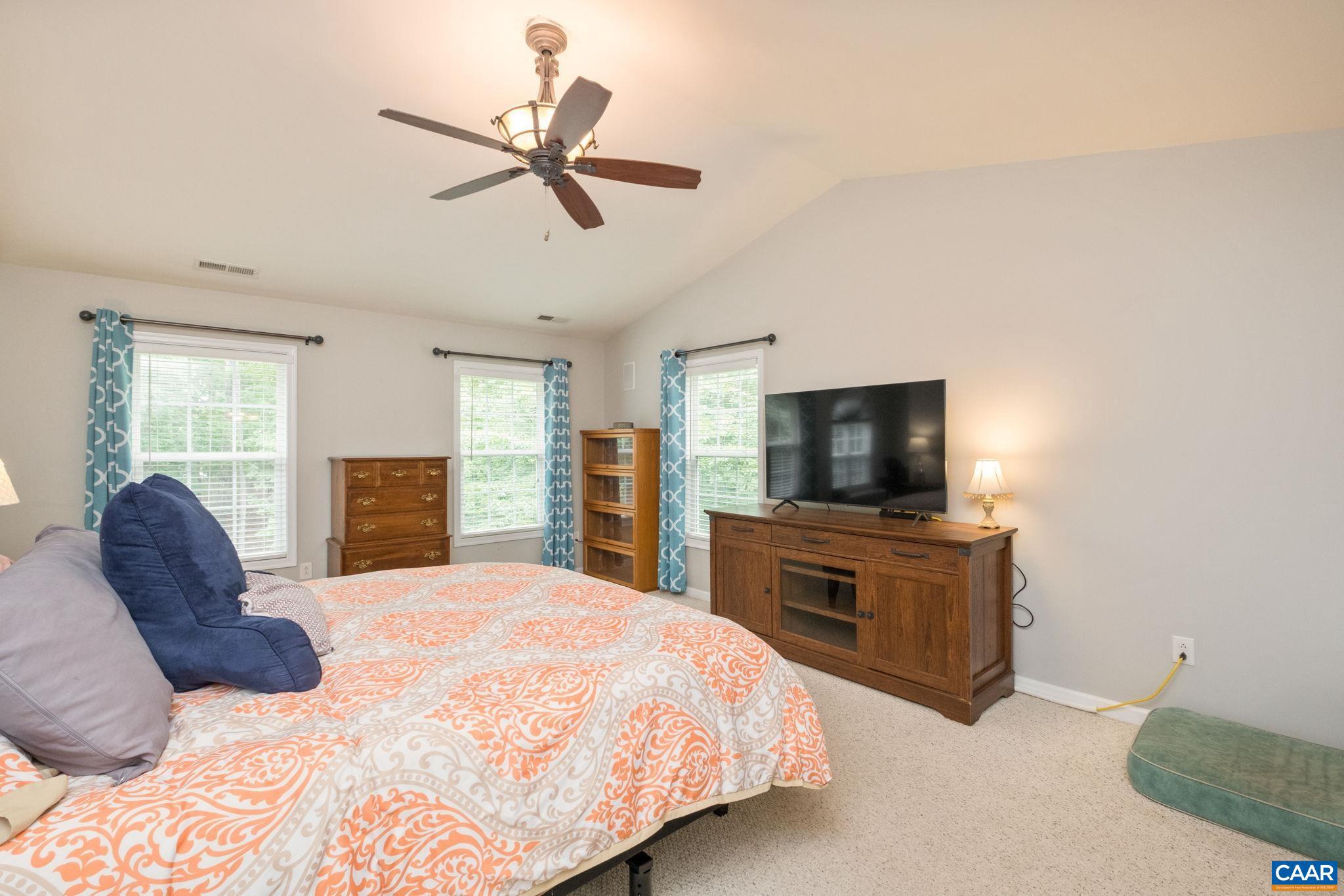 FOX HOLLOW - Residential