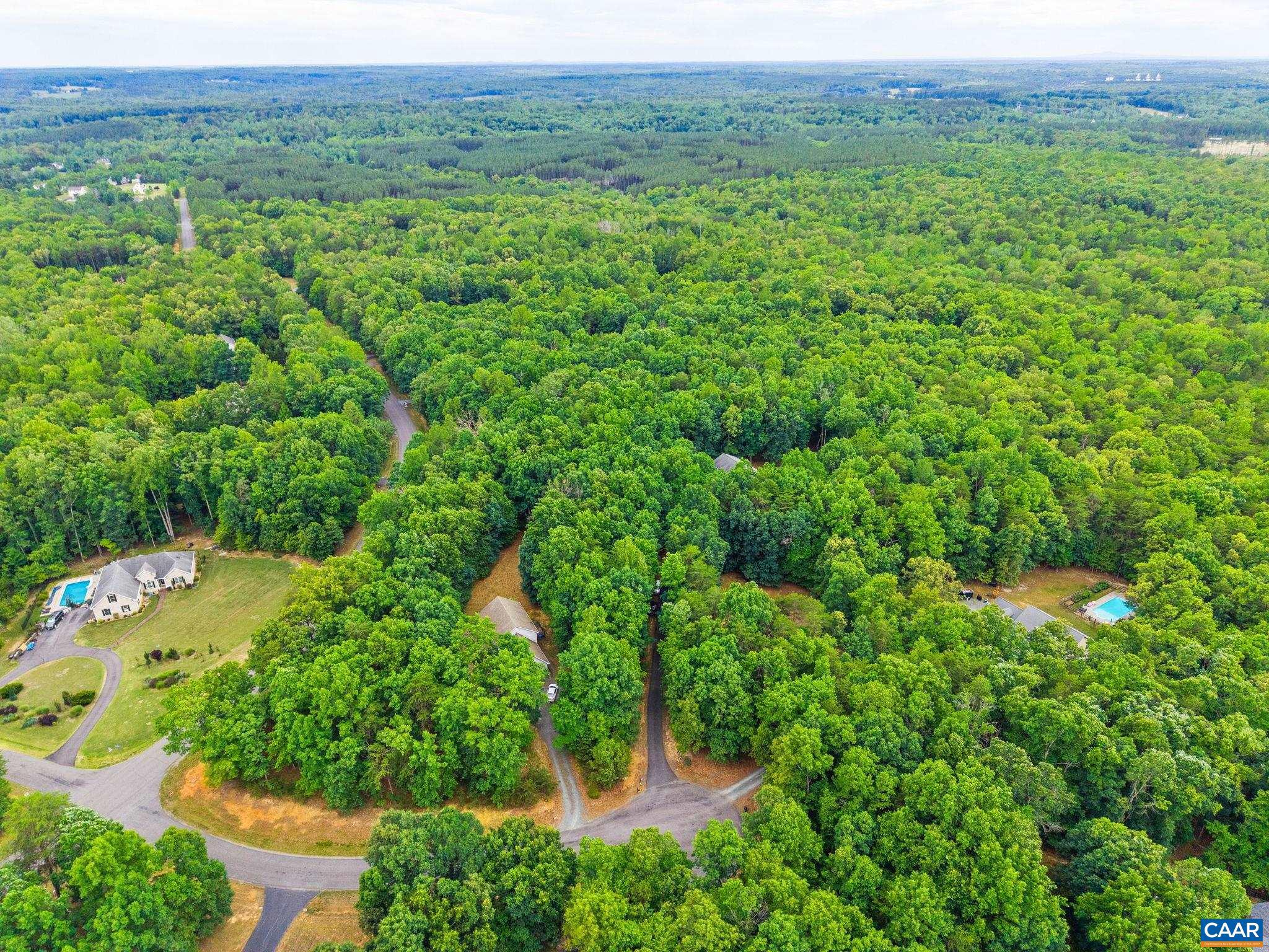 FOX HOLLOW - Residential
