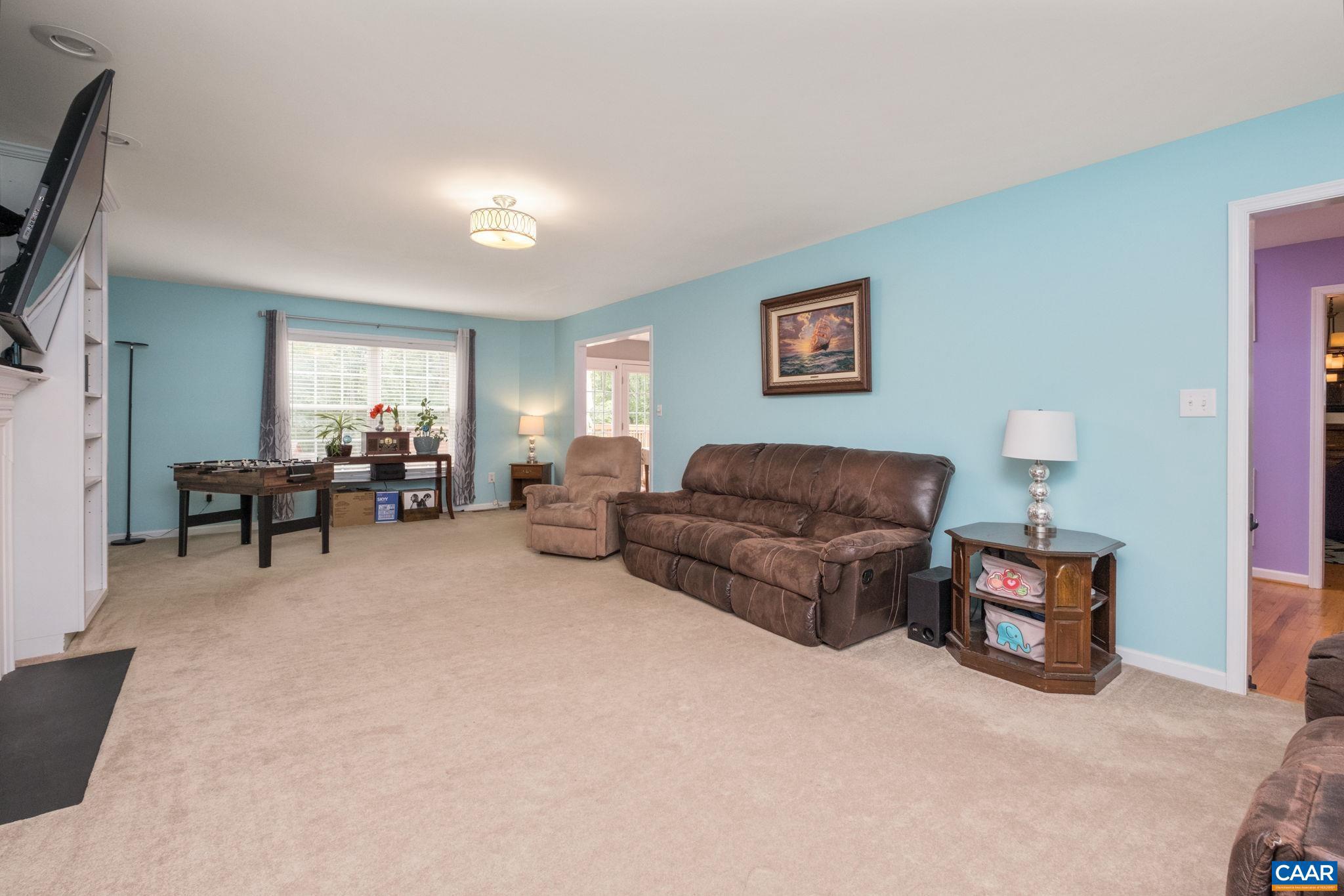 FOX HOLLOW - Residential