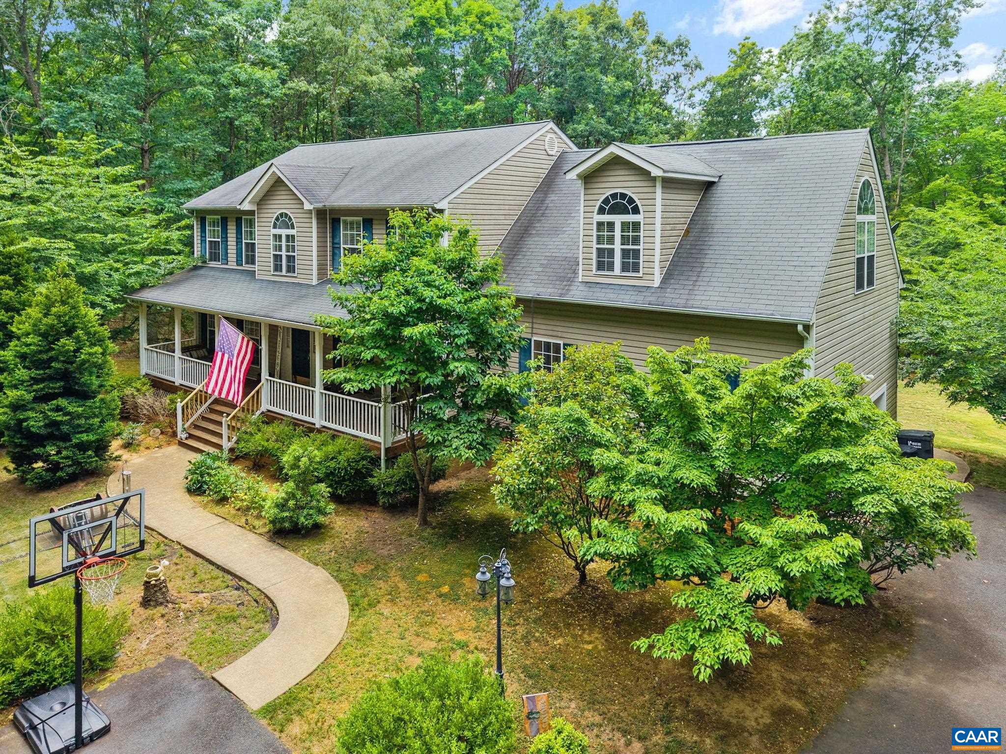 FOX HOLLOW - Residential
