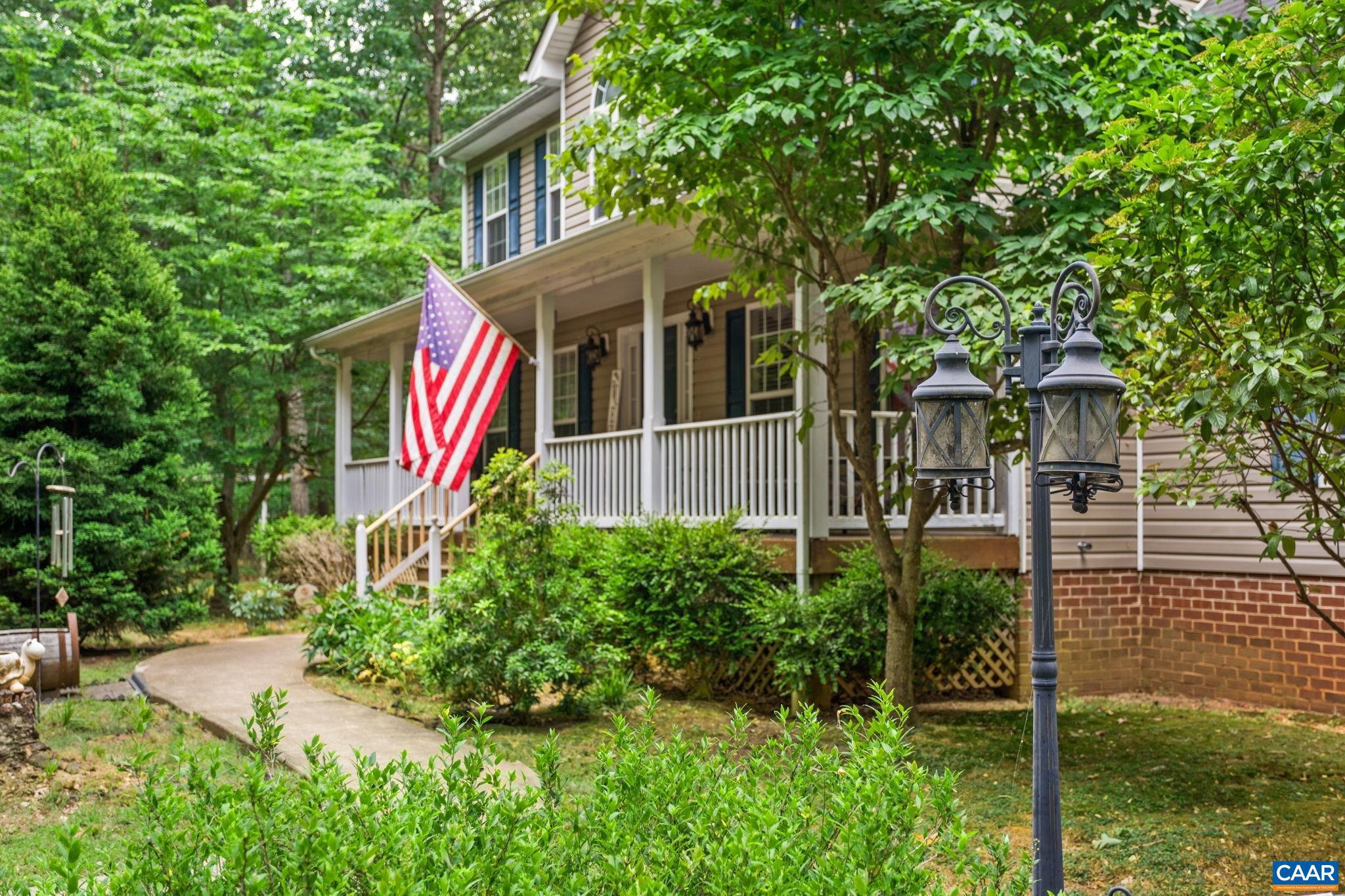 FOX HOLLOW - Residential